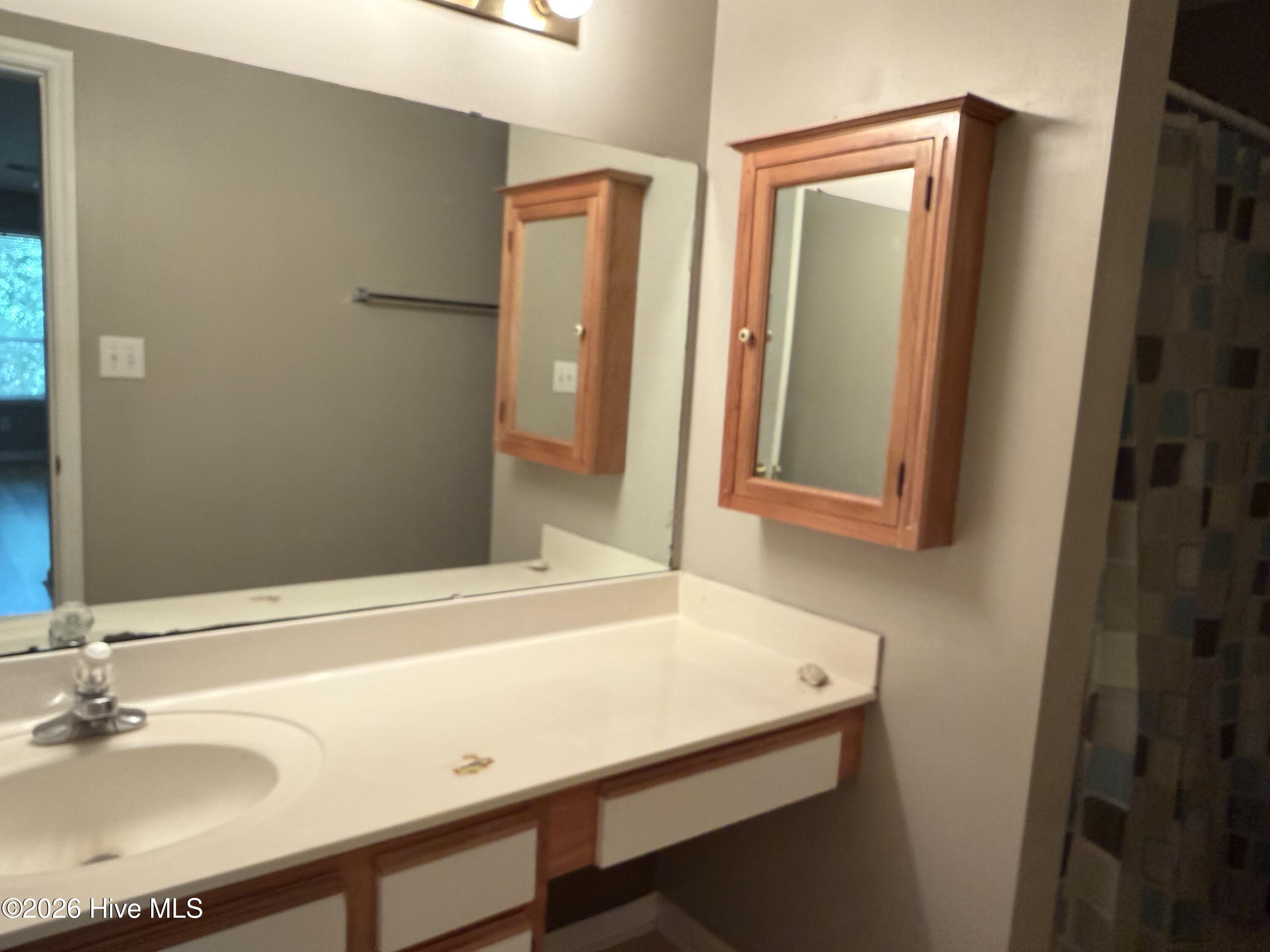 110 Breezewood Drive G Property Photo 8