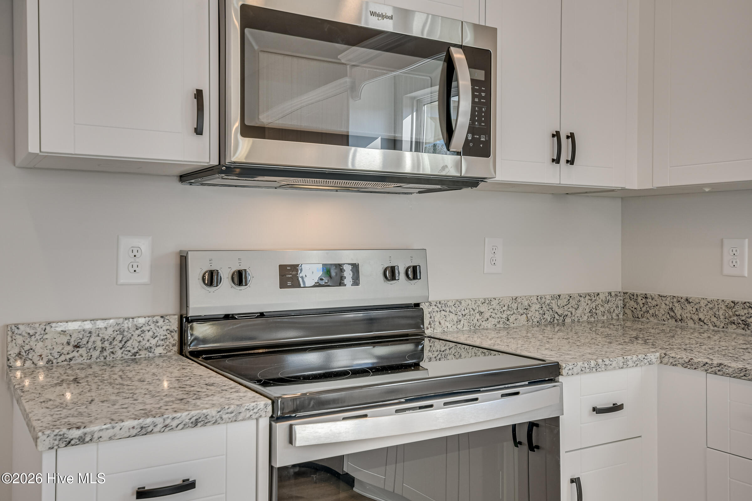 1699 Pine Ridge Drive N Property Photo 14