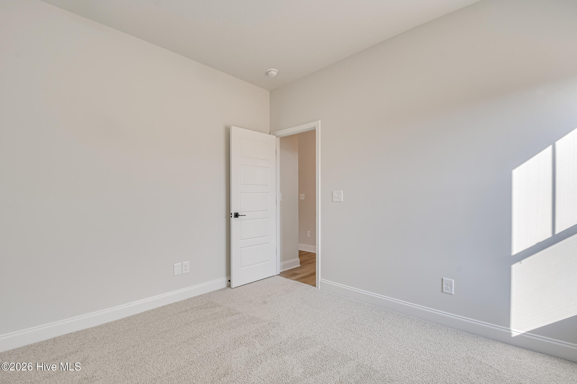 1699 Pine Ridge Drive N Property Photo 27