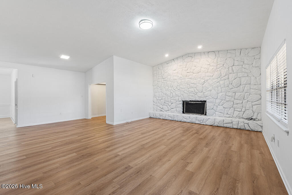 866 Brookfield Parkway Property Photo 2