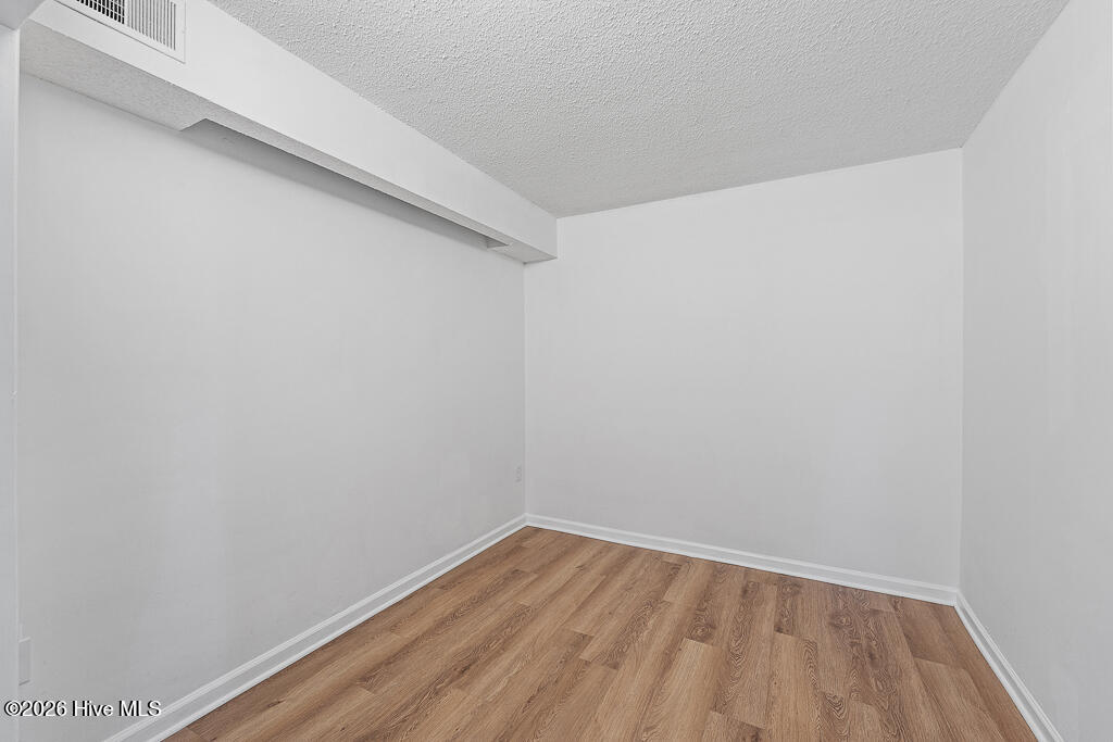 866 Brookfield Parkway Property Photo 5