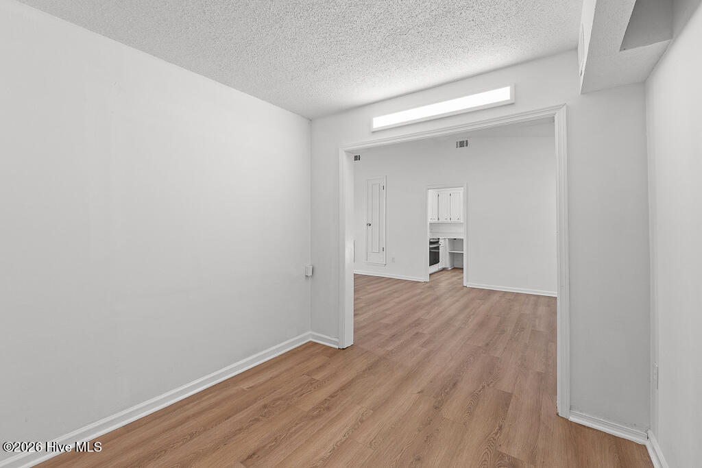 866 Brookfield Parkway Property Photo 6