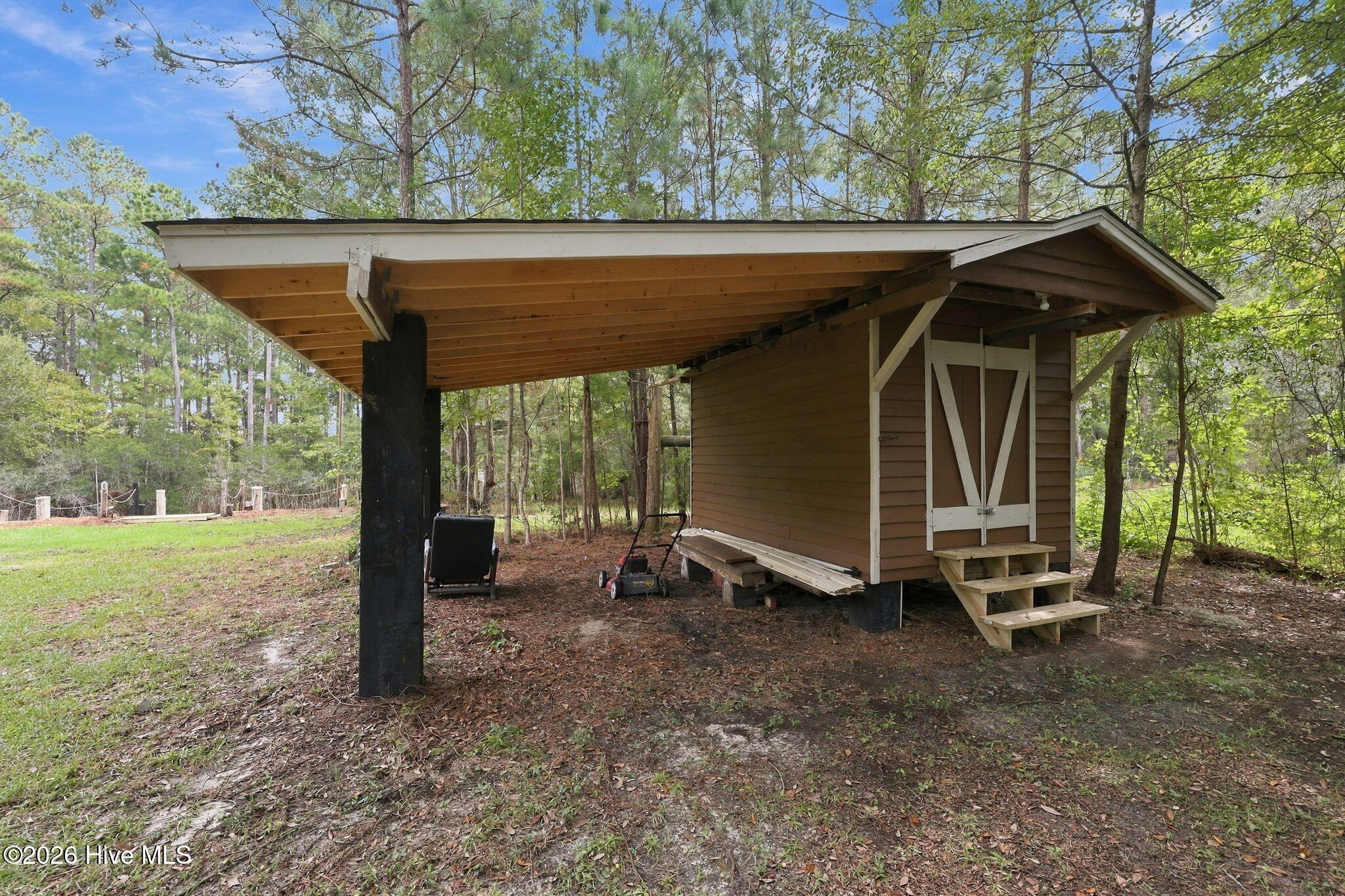 440 Village Drive Property Photo 6