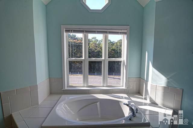 633 Spencer Farlow Drive 31 Property Photo 10