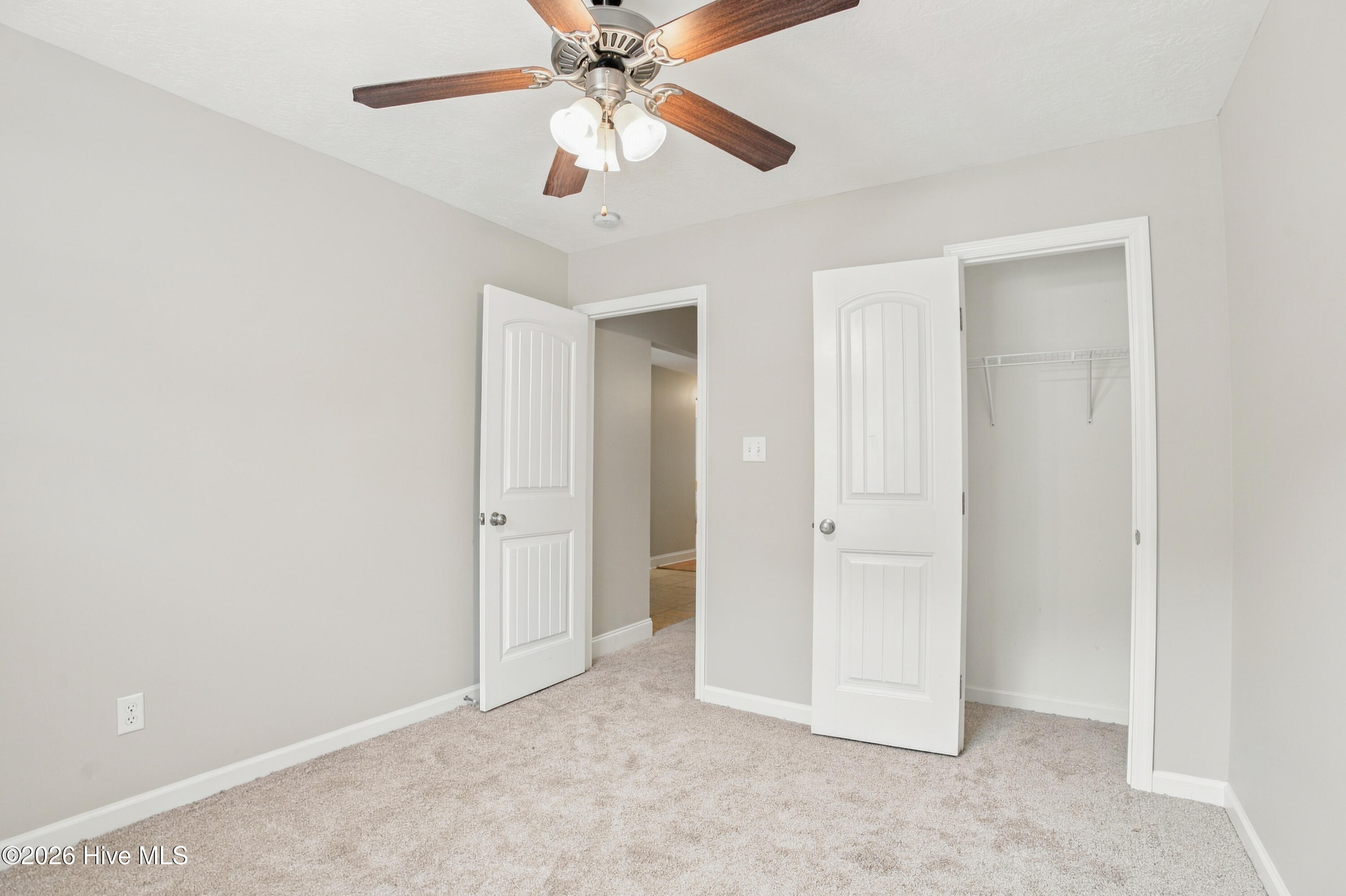 819 Whispering Willow Court Property Photo 9