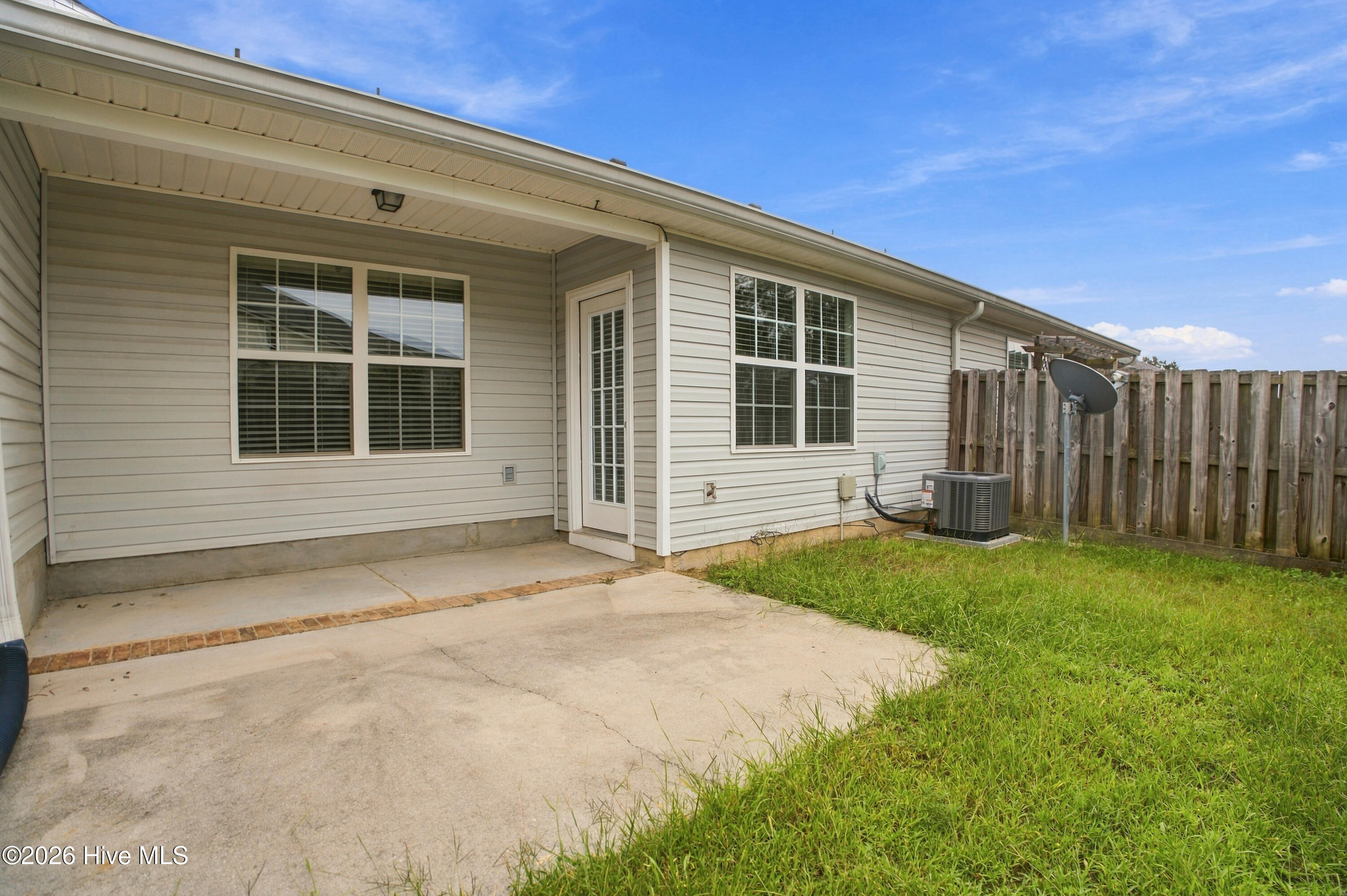 819 Whispering Willow Court Property Photo 19