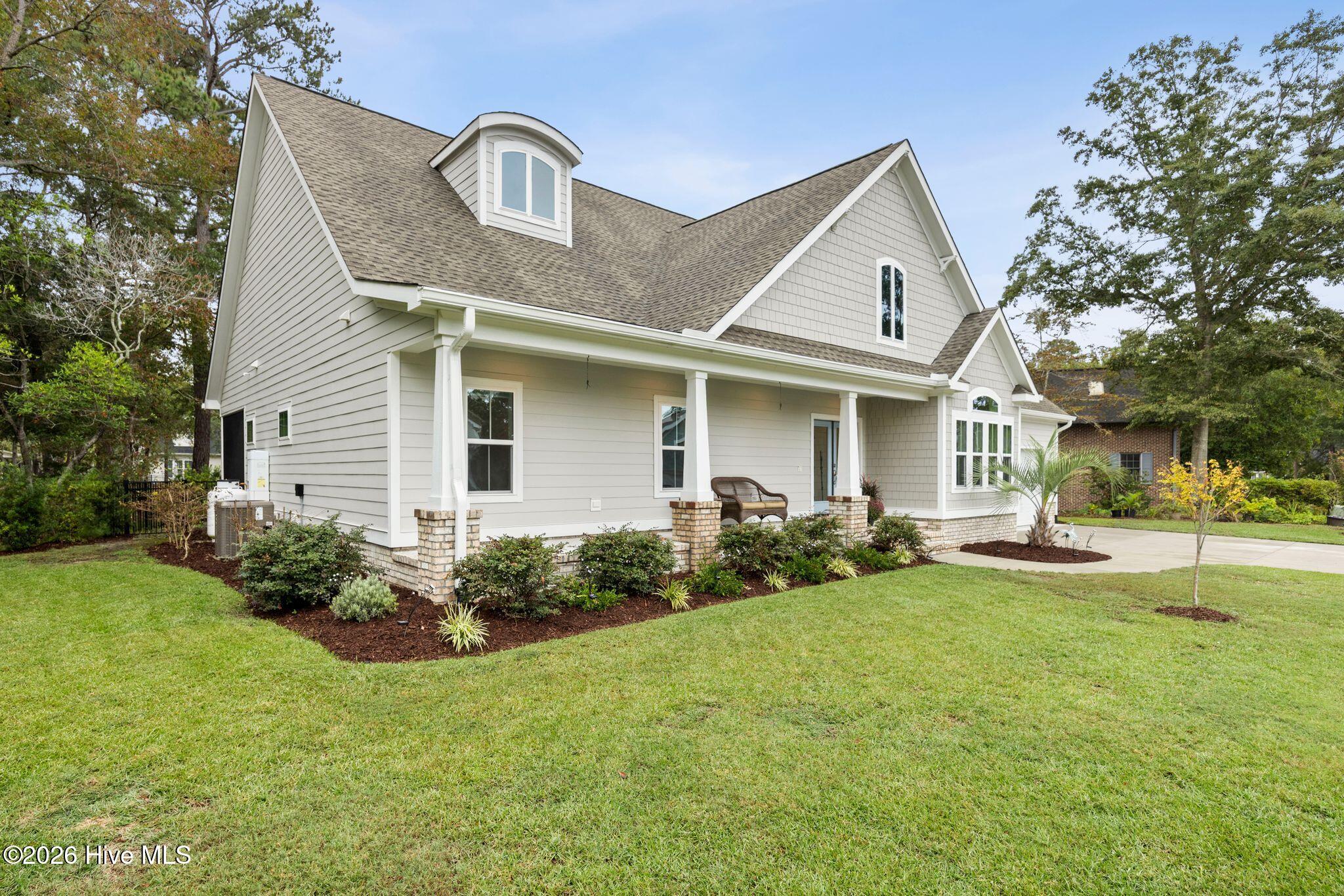 1748 Oakbrook Drive Sw Property Photo 3