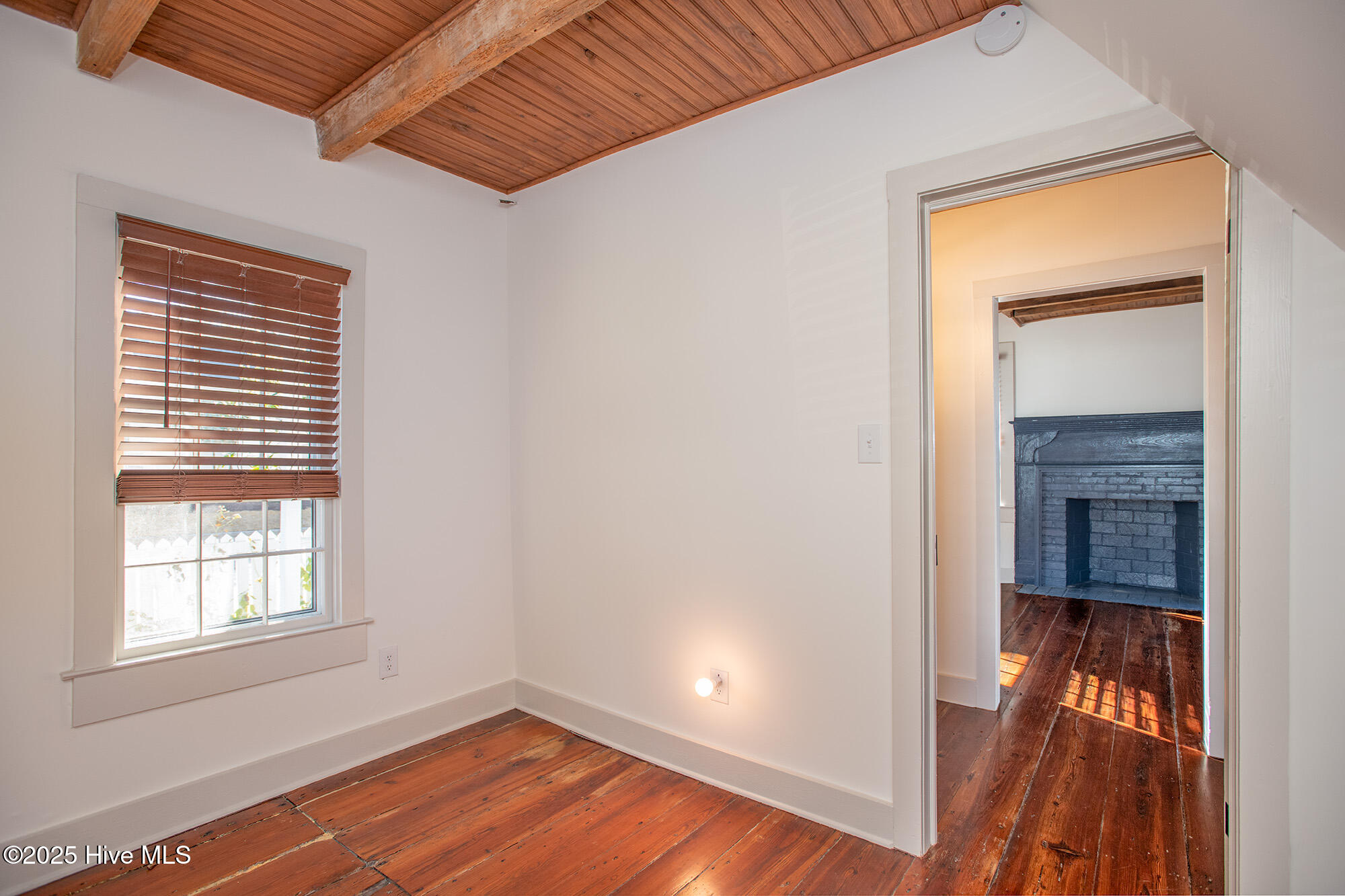 205 Moore Street Property Photo 8