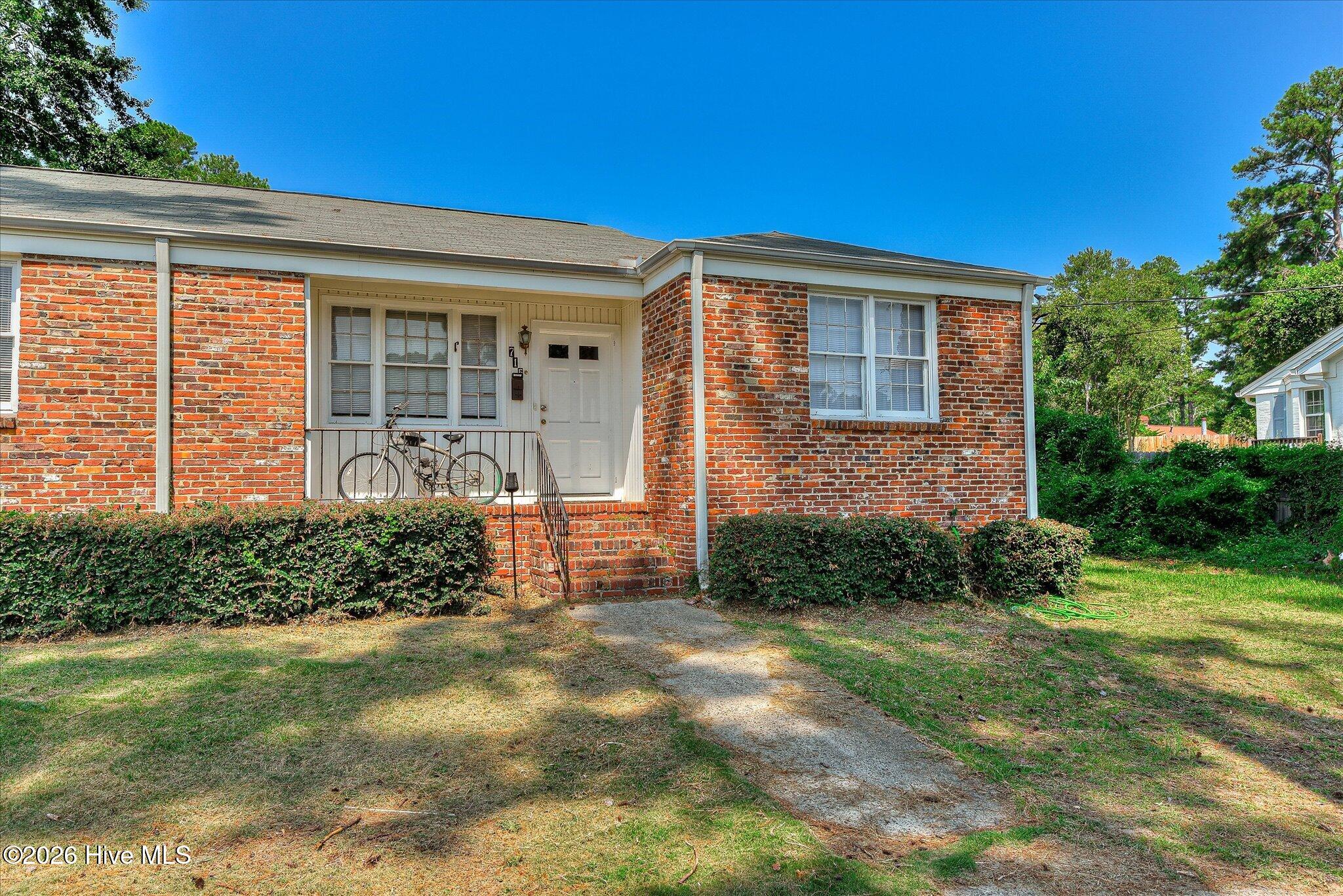 715 Bransford Road Property Photo 6