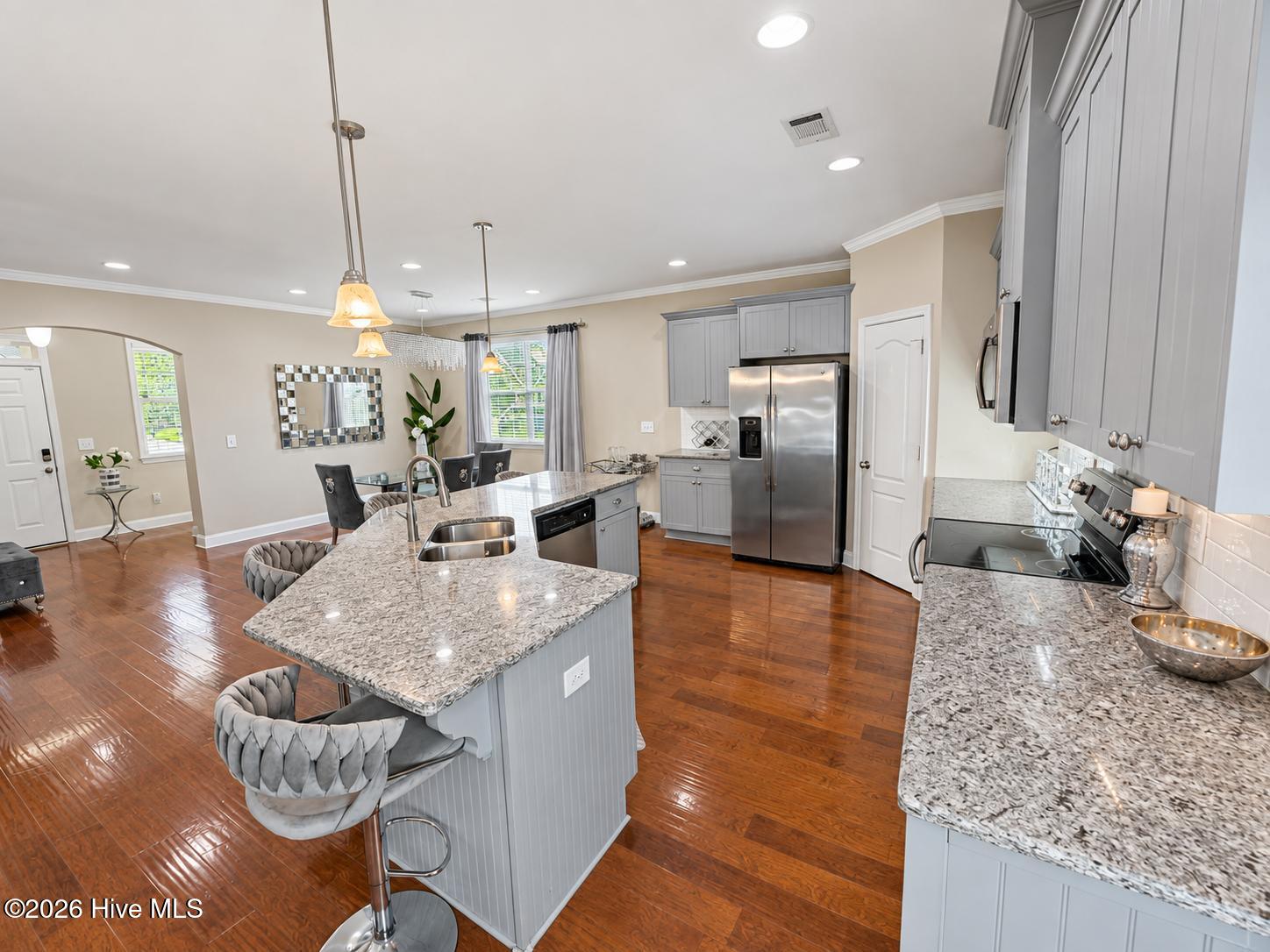 910 Citizens Way Property Photo 5