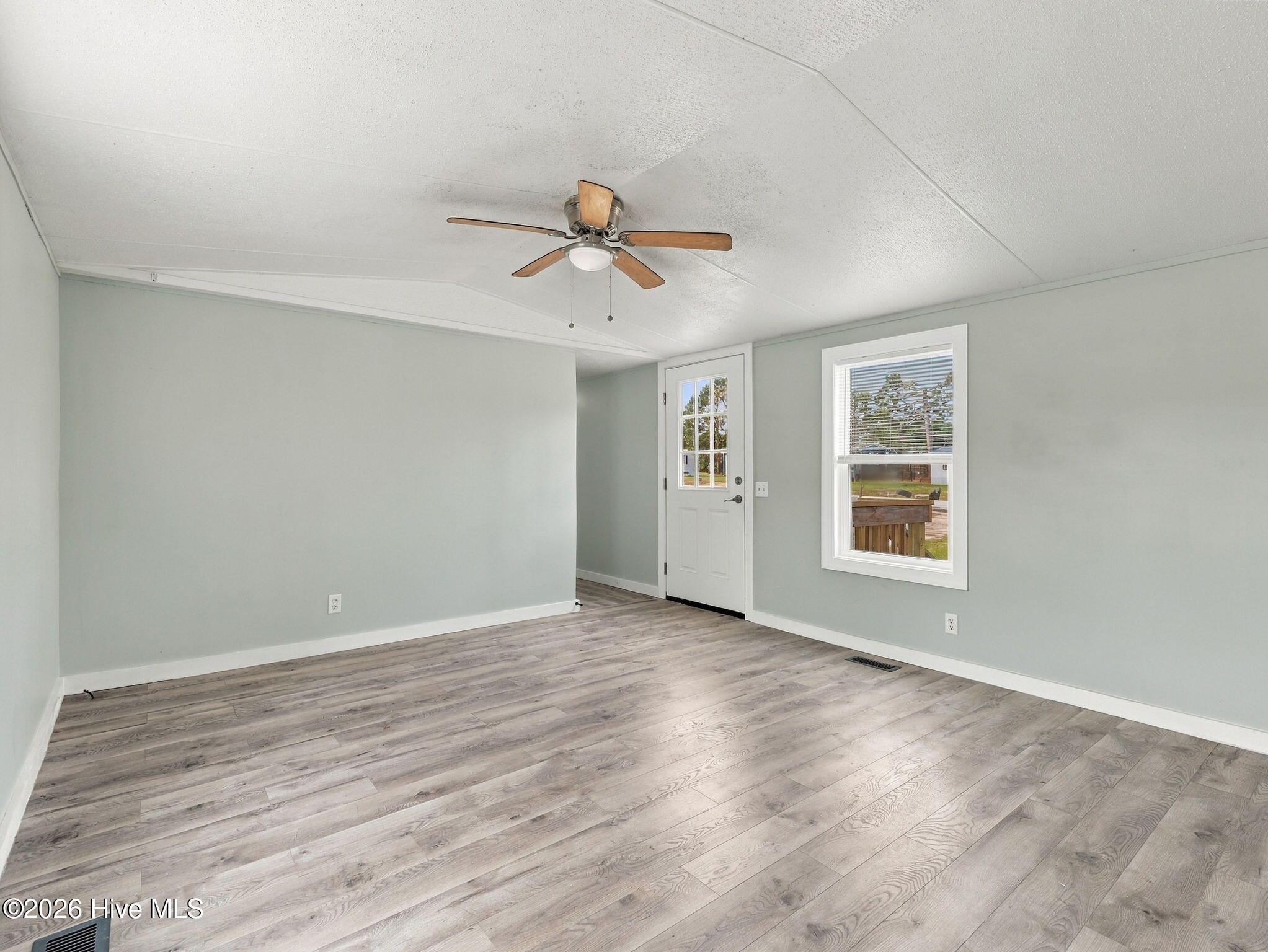 322 N Winchester Lane Property Photo 5