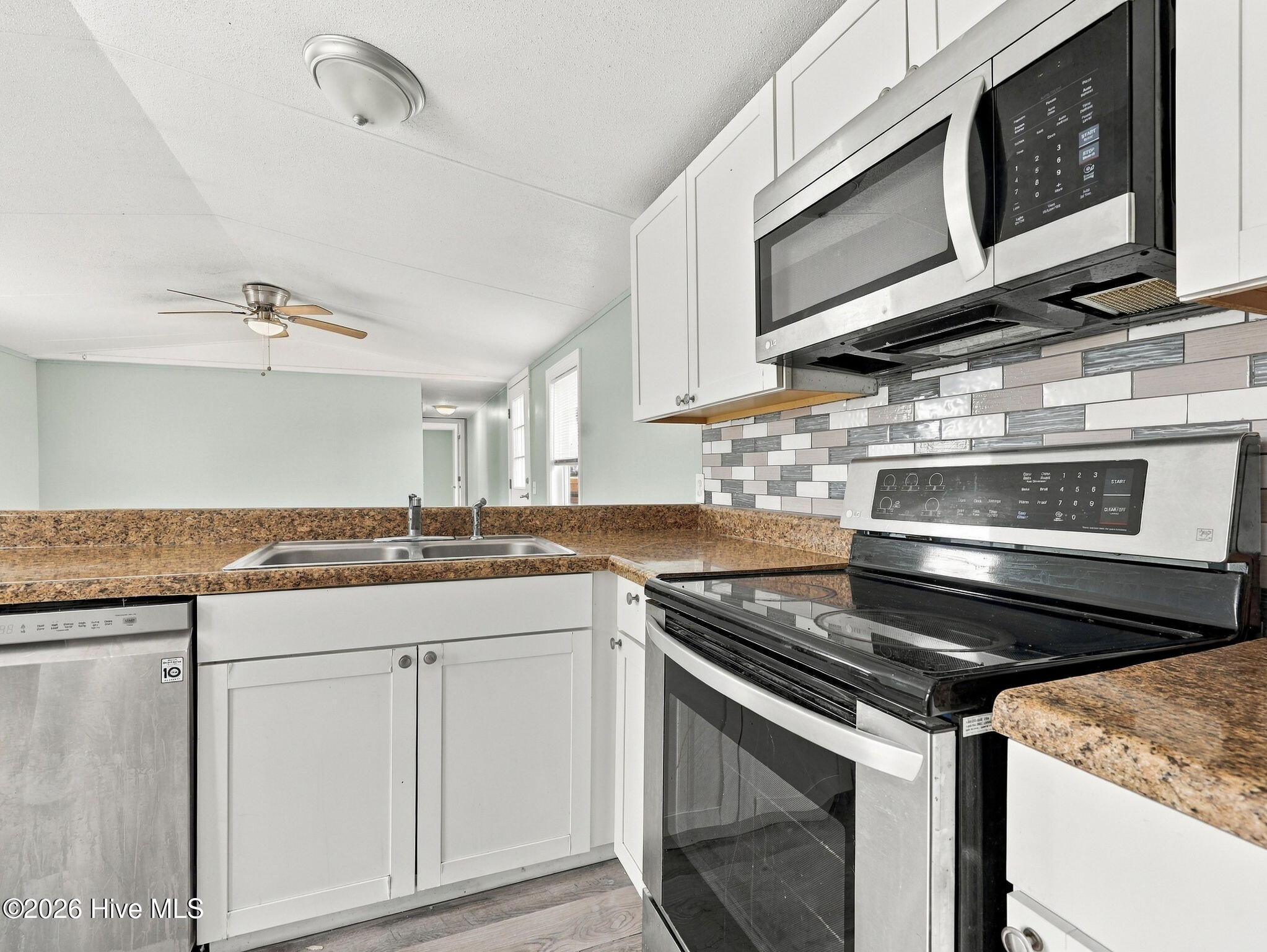 322 N Winchester Lane Property Photo 14