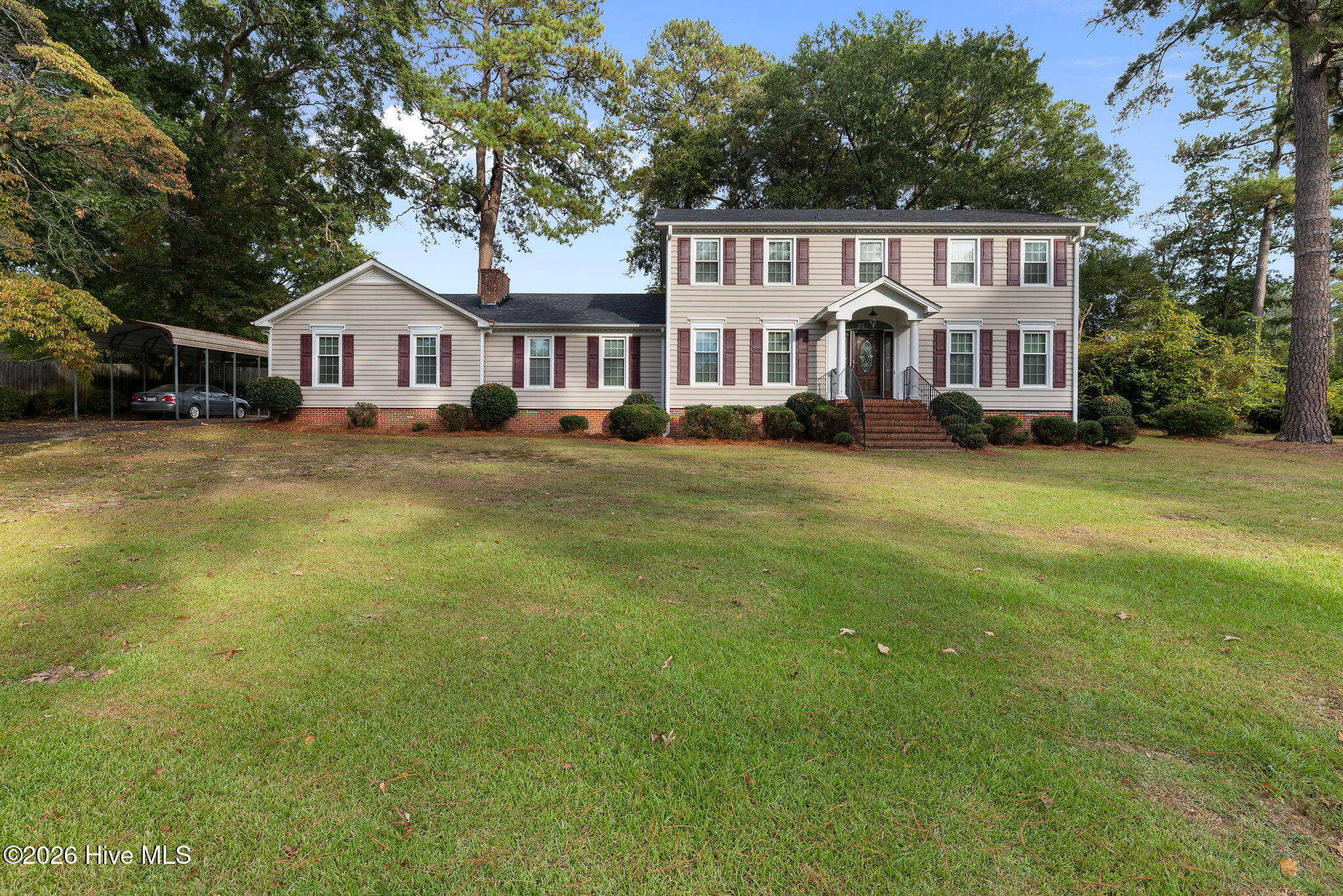 512 Forest Hill Drive Property Photo 1