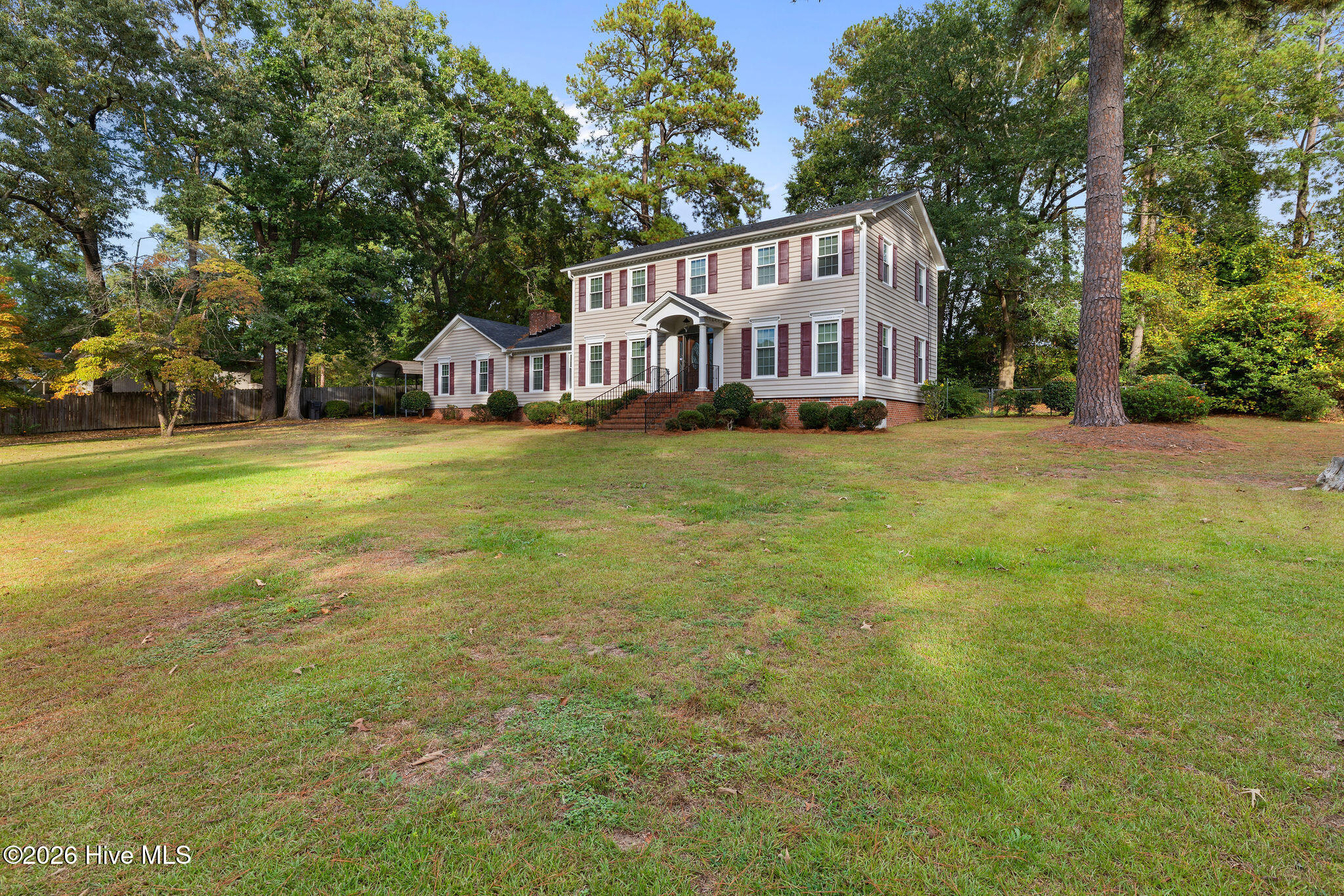 512 Forest Hill Drive Property Photo 2