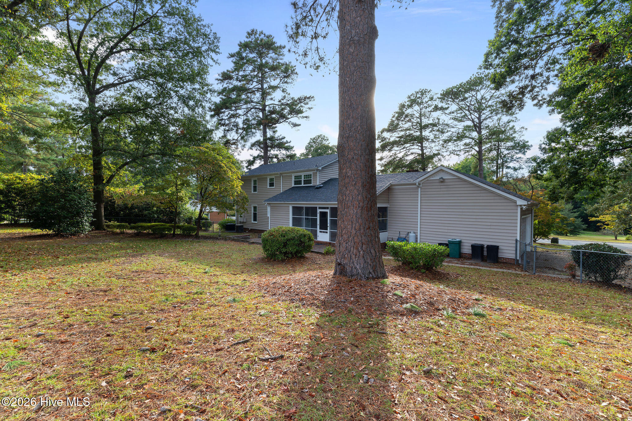 512 Forest Hill Drive Property Photo 6