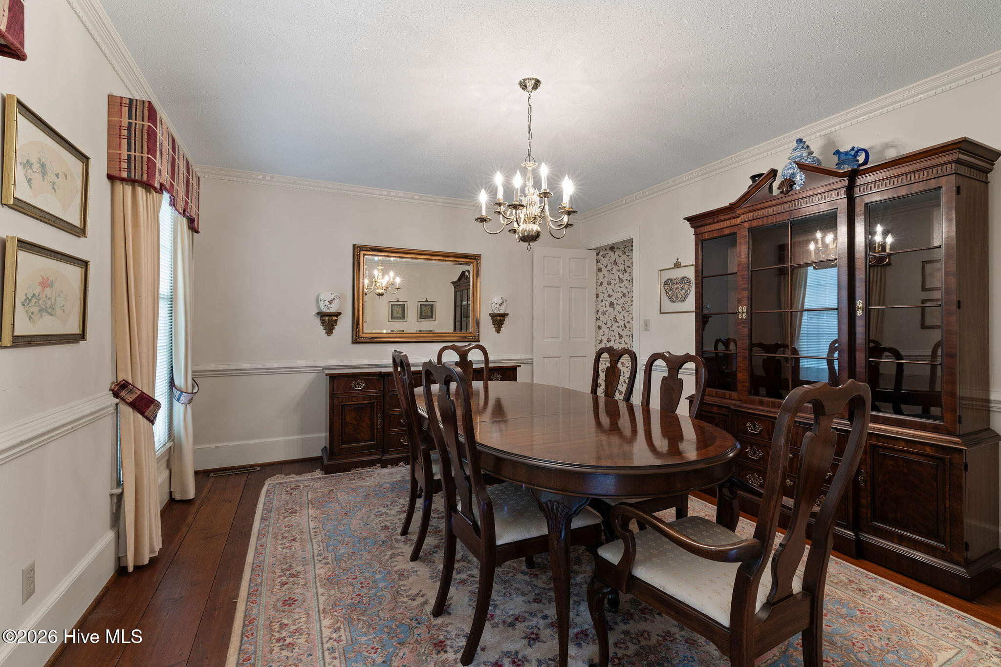 512 Forest Hill Drive Property Photo 11