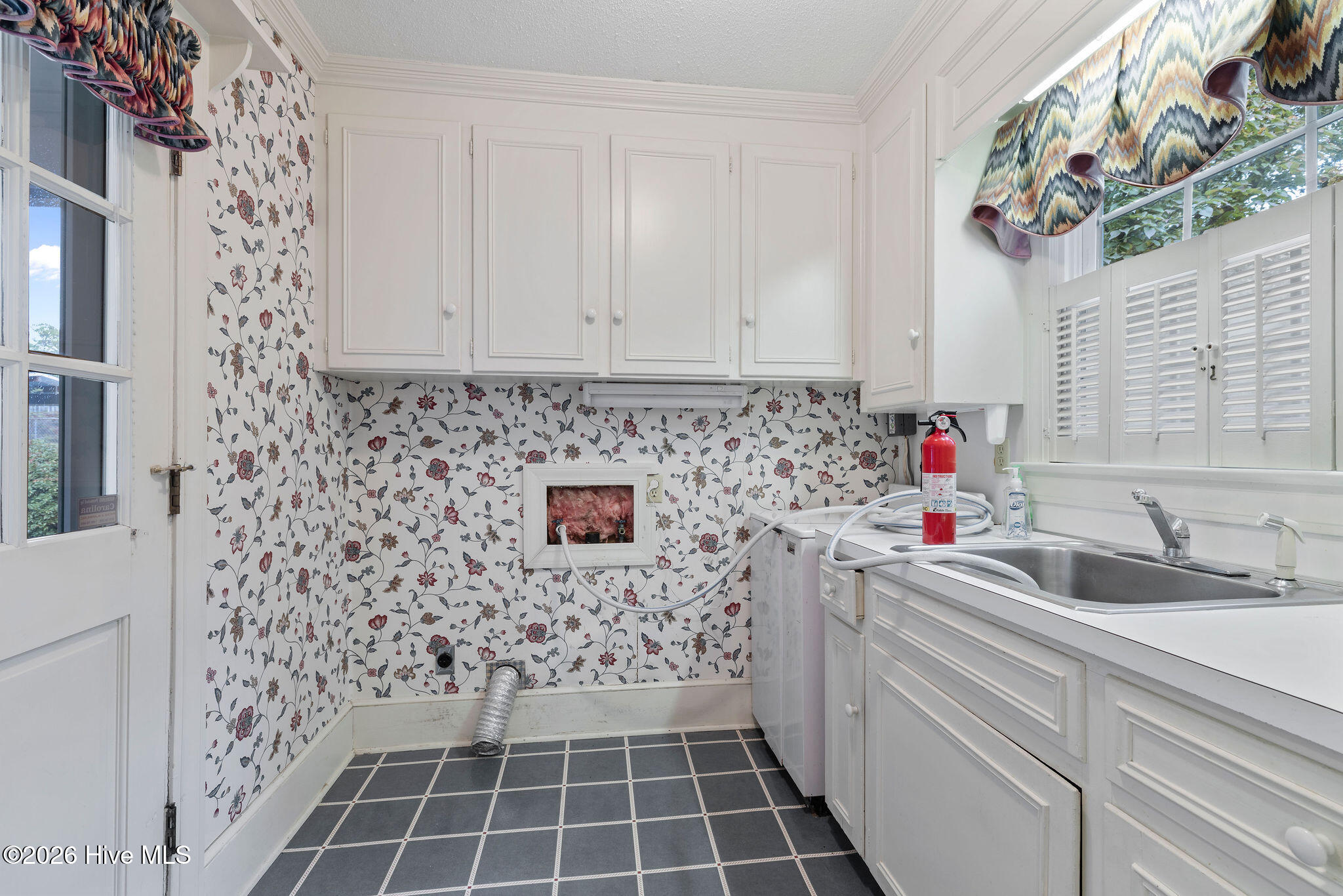 512 Forest Hill Drive Property Photo 16
