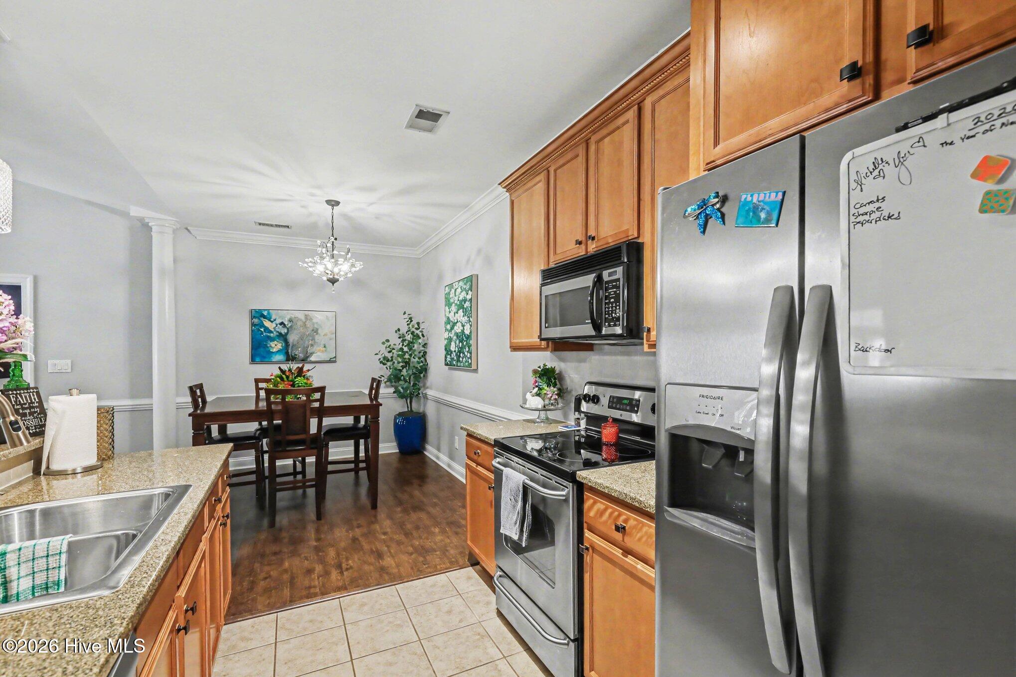1820 Jennifer Lane 204 Property Photo 7