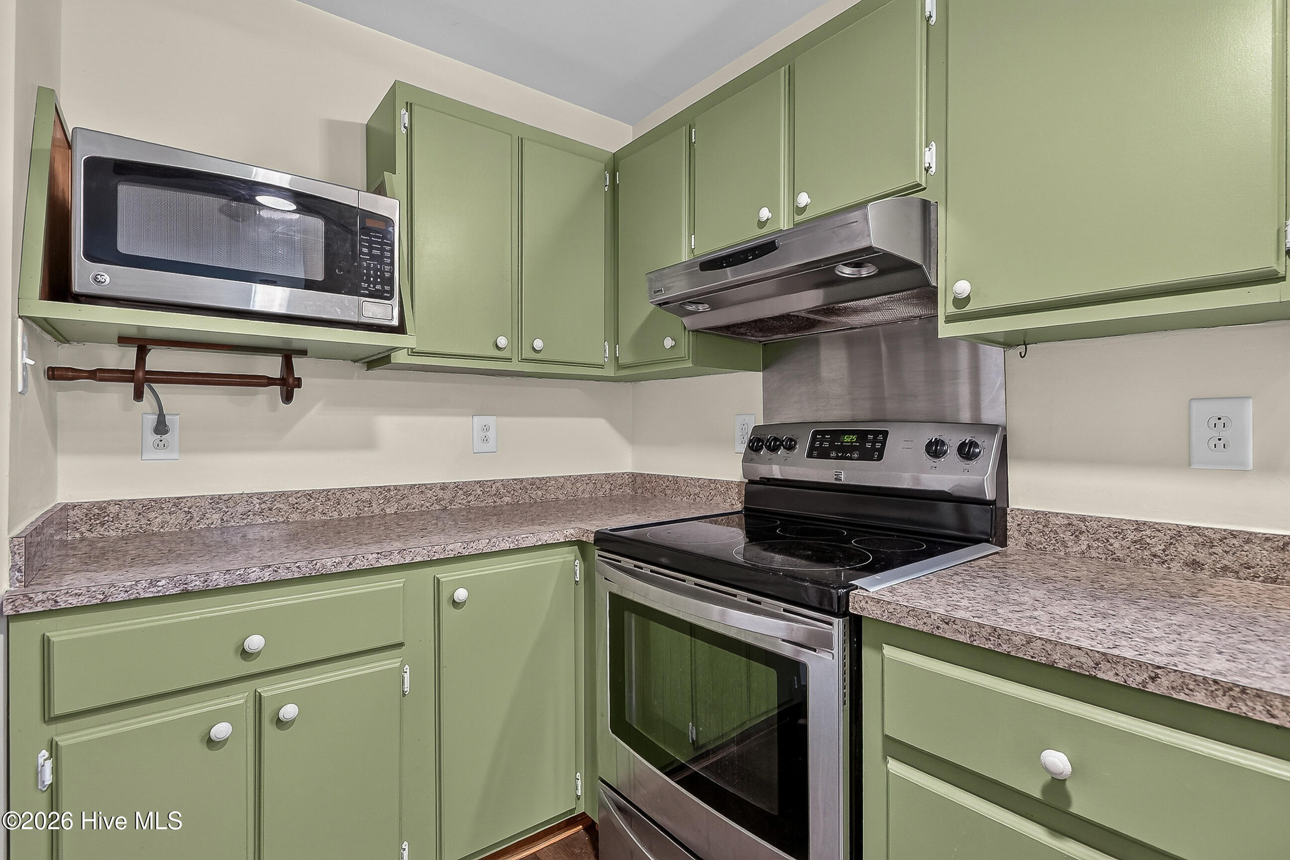 548 Carolina 306 Property Photo 8