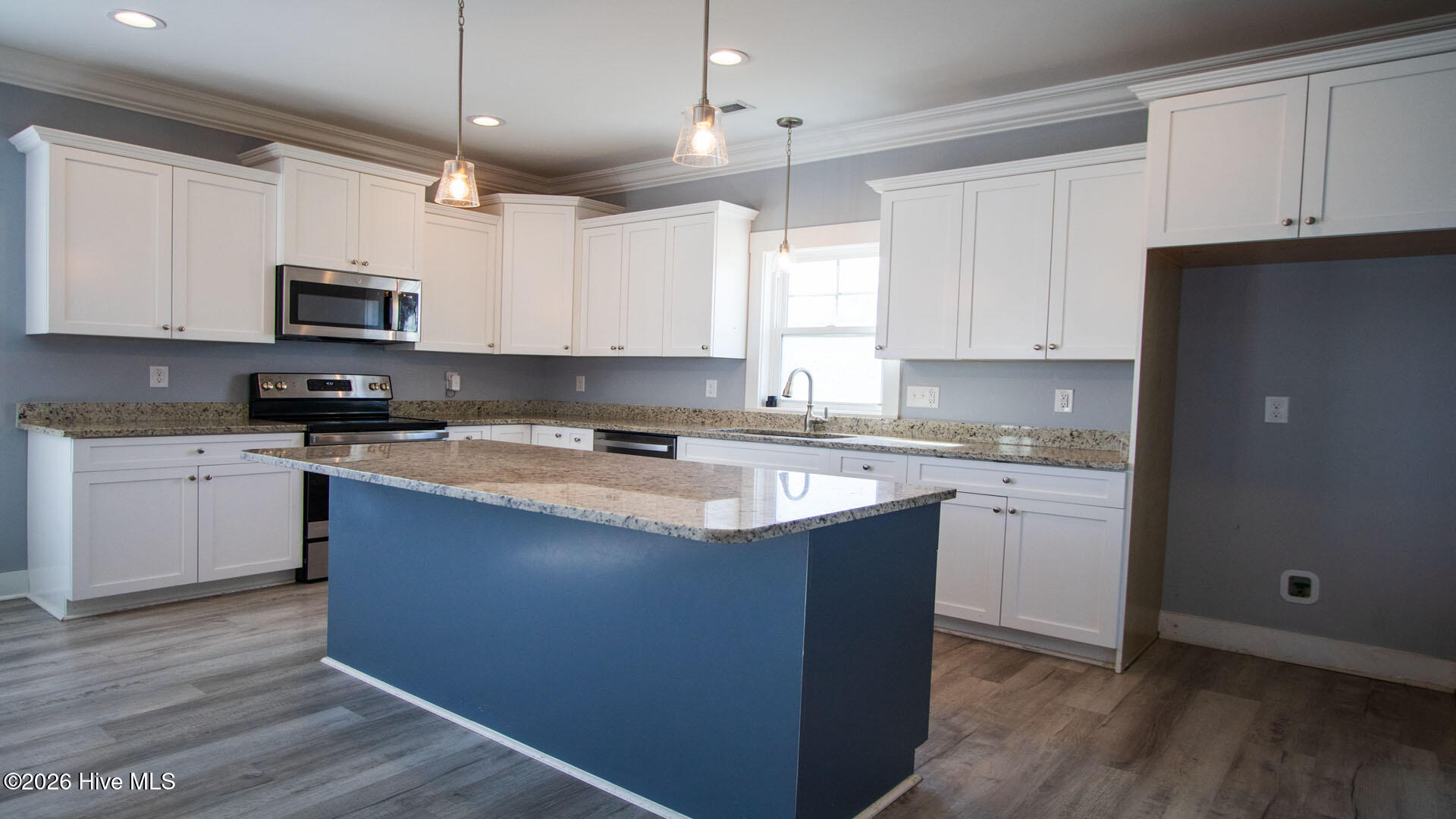 279 E Ivybridge Drive Property Photo 4