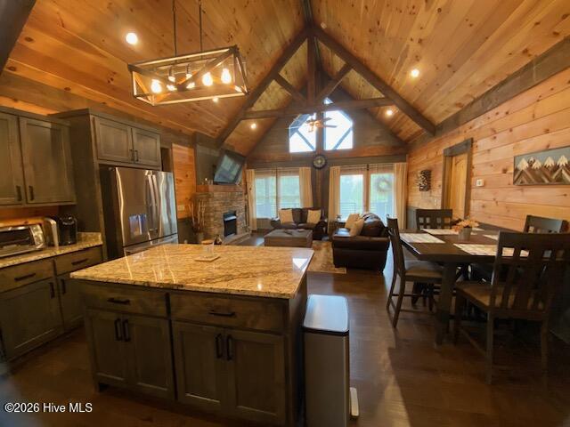 50 Devin Drive Property Photo 3