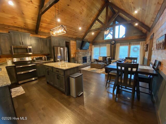 50 Devin Drive Property Photo 4