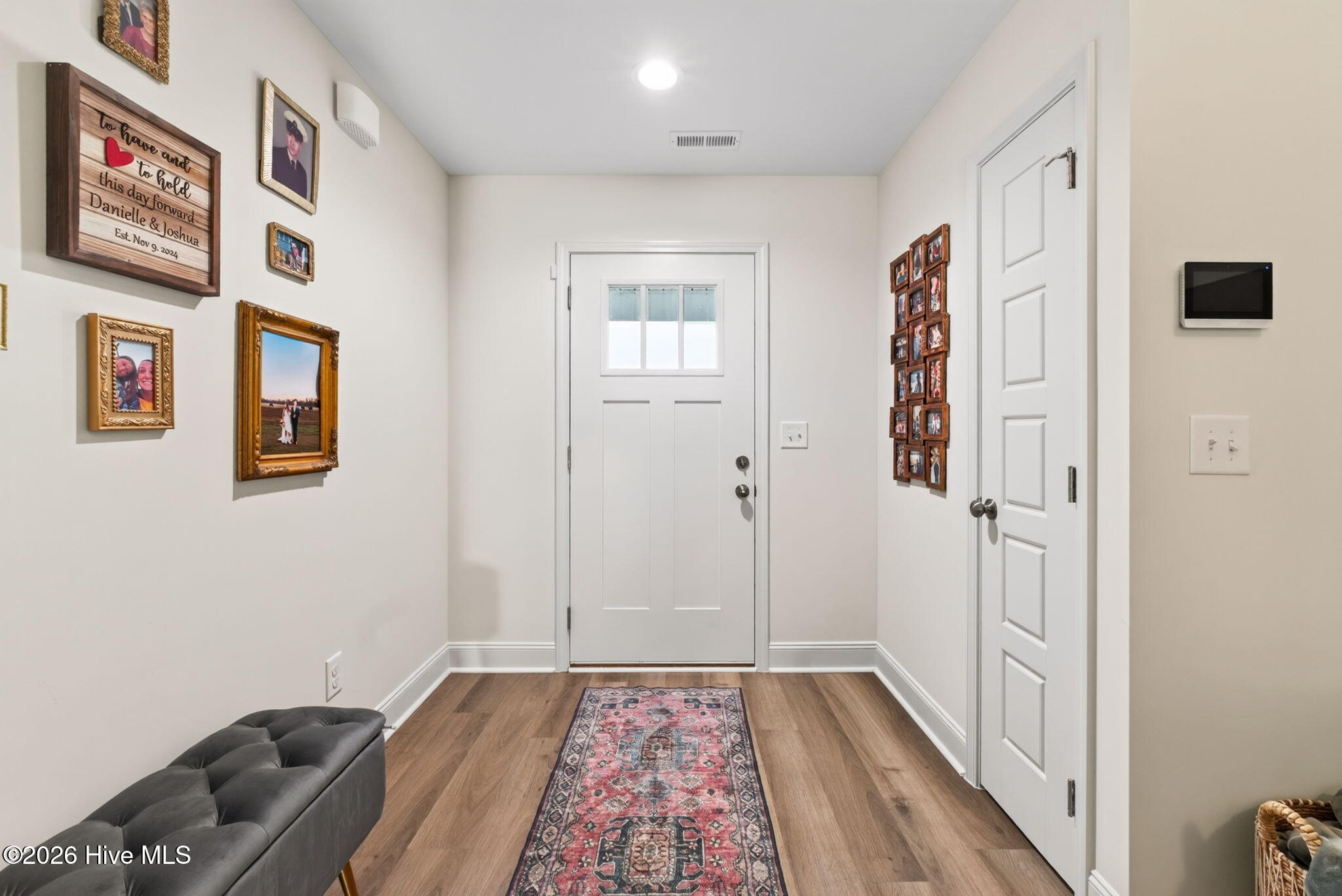 82 Falls River Court Property Photo 7
