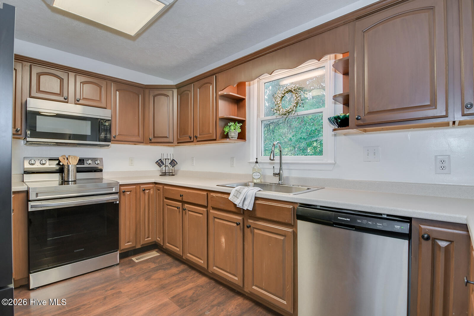 534 Creighton Drive Property Photo 9