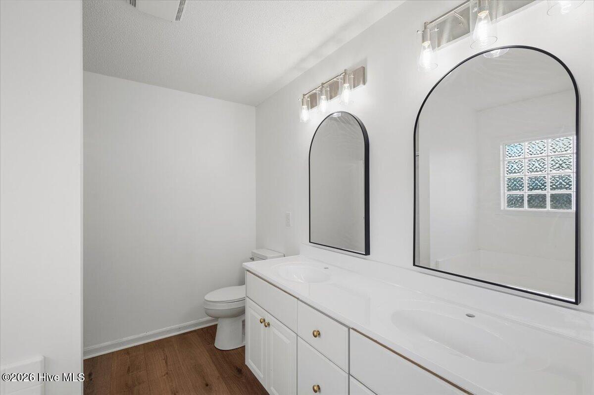 3314 Thames Place Property Photo 15