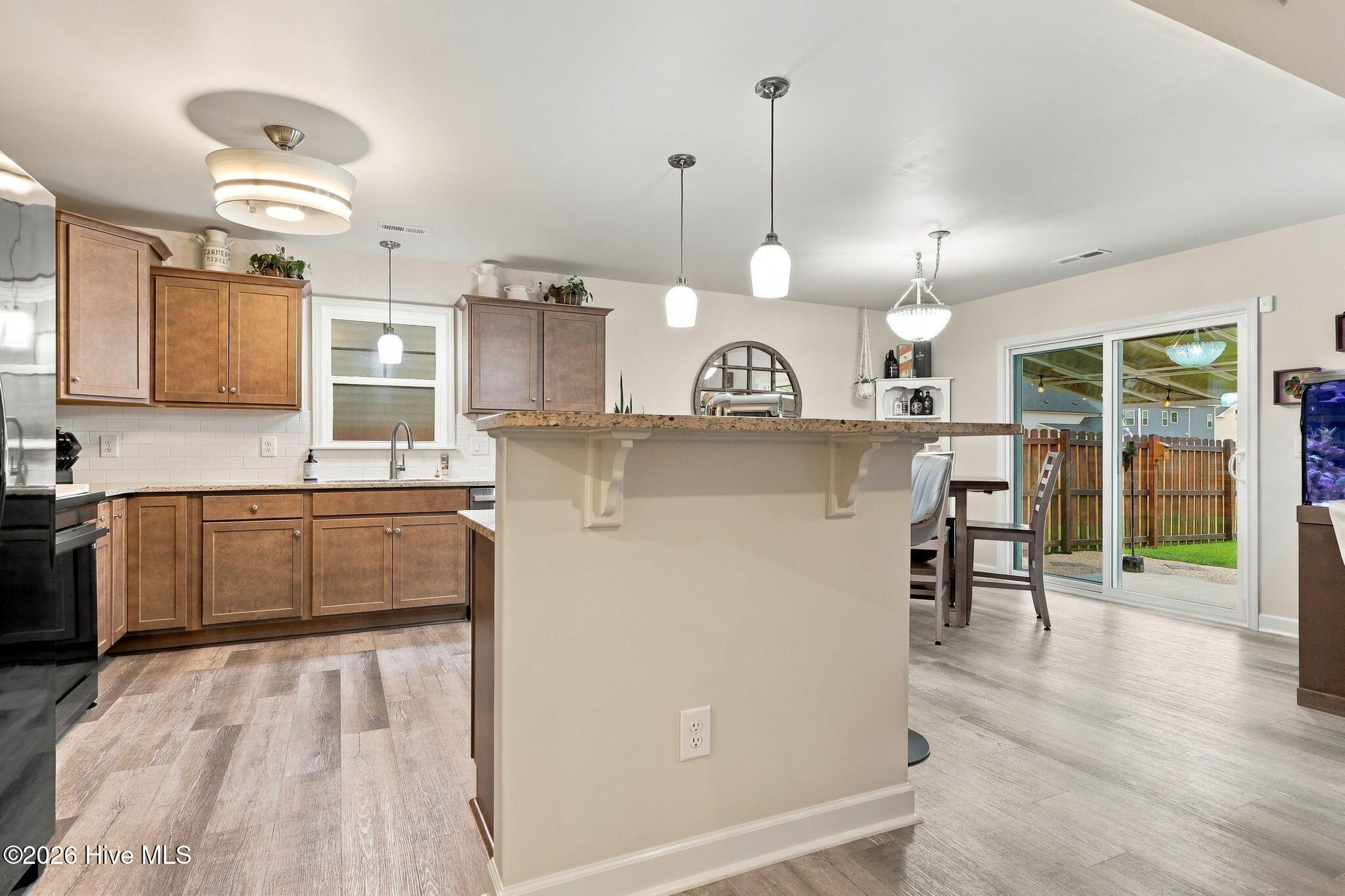 822 Cooke Drive Property Photo 13