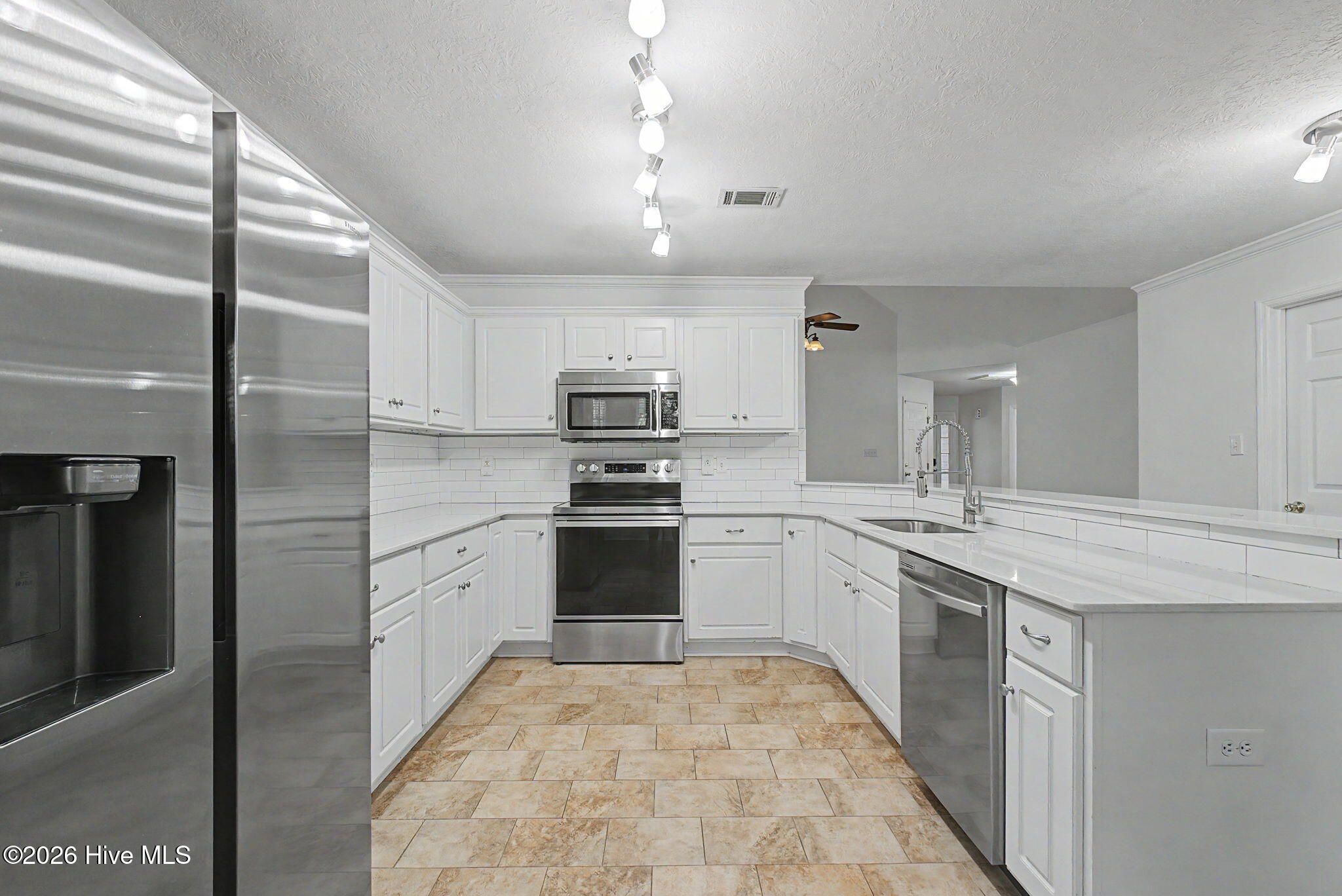 2110 Sylvan Lake Drive Property Photo 12