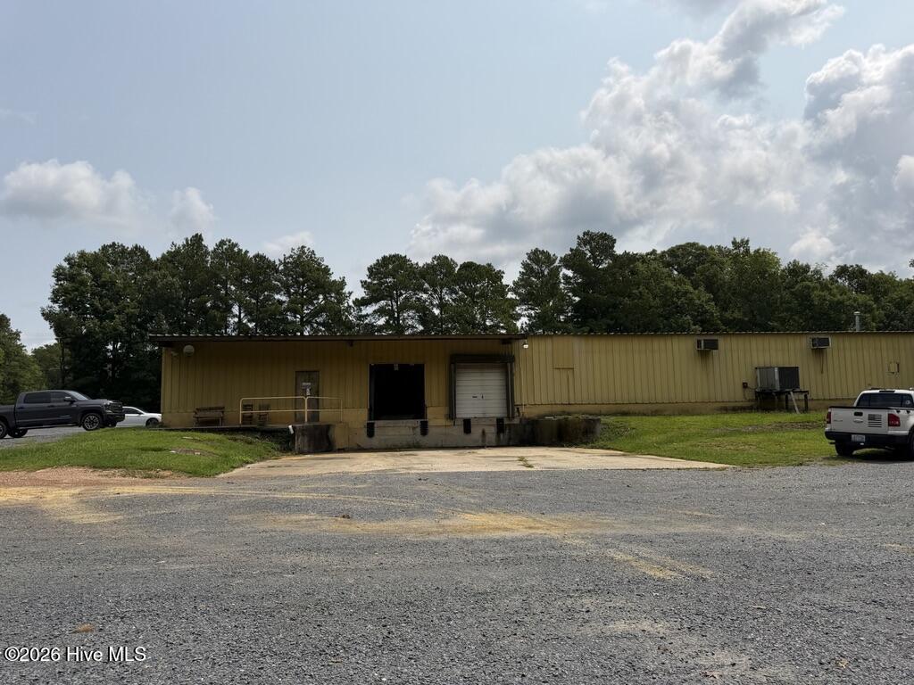 211 Shady Oak Drive Property Photo 4