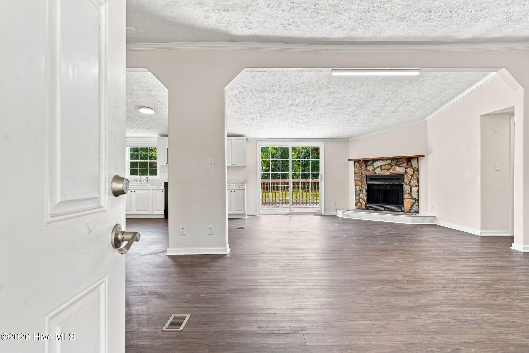 23281 Marston Road Property Photo 4