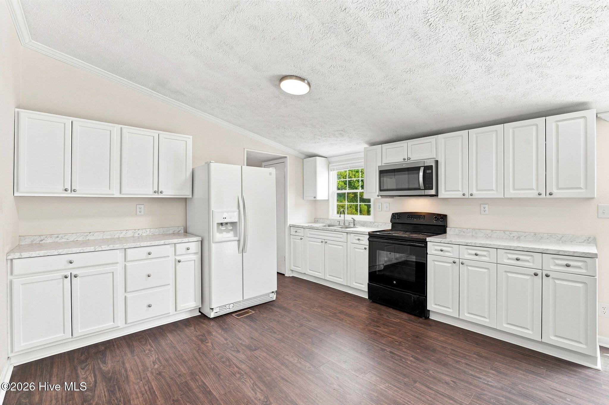 23281 Marston Road Property Photo 12