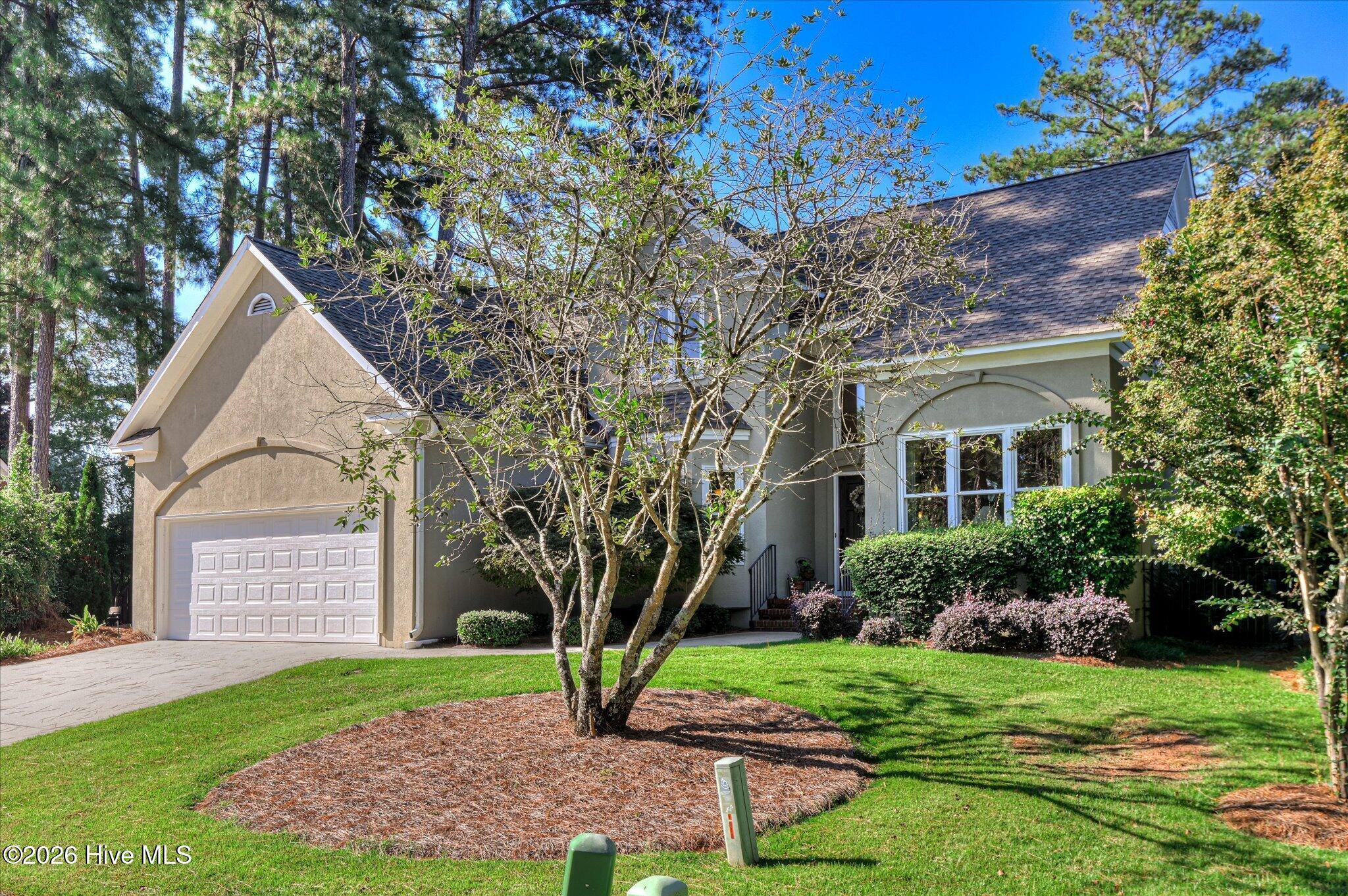 670 Glen Abbey Drive Property Photo 3