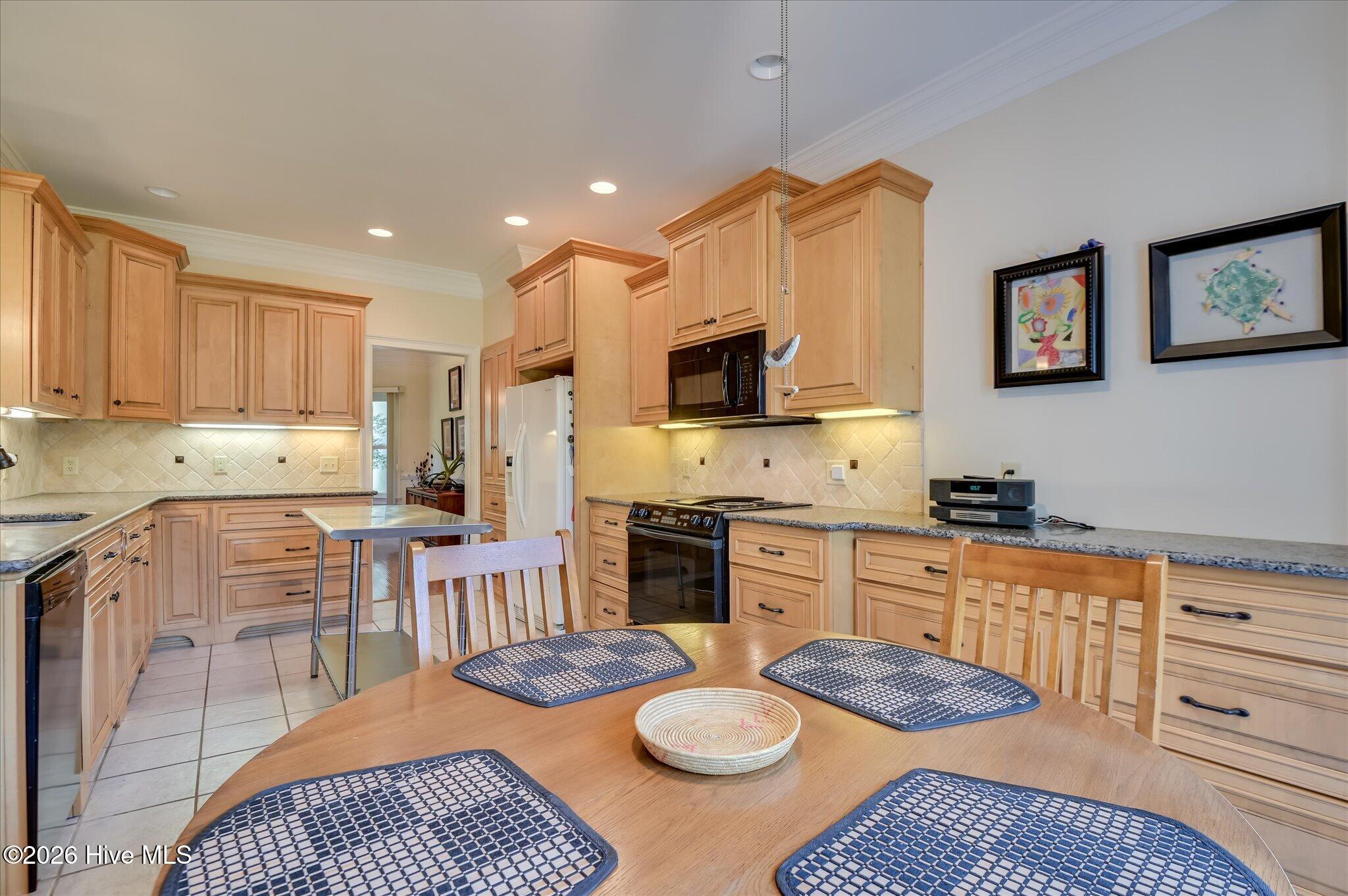 670 Glen Abbey Drive Property Photo 20