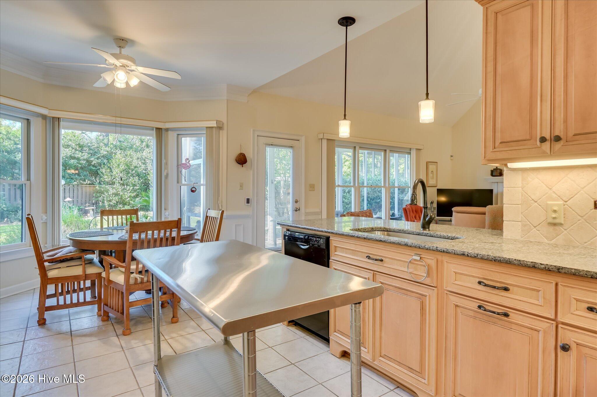 670 Glen Abbey Drive Property Photo 25