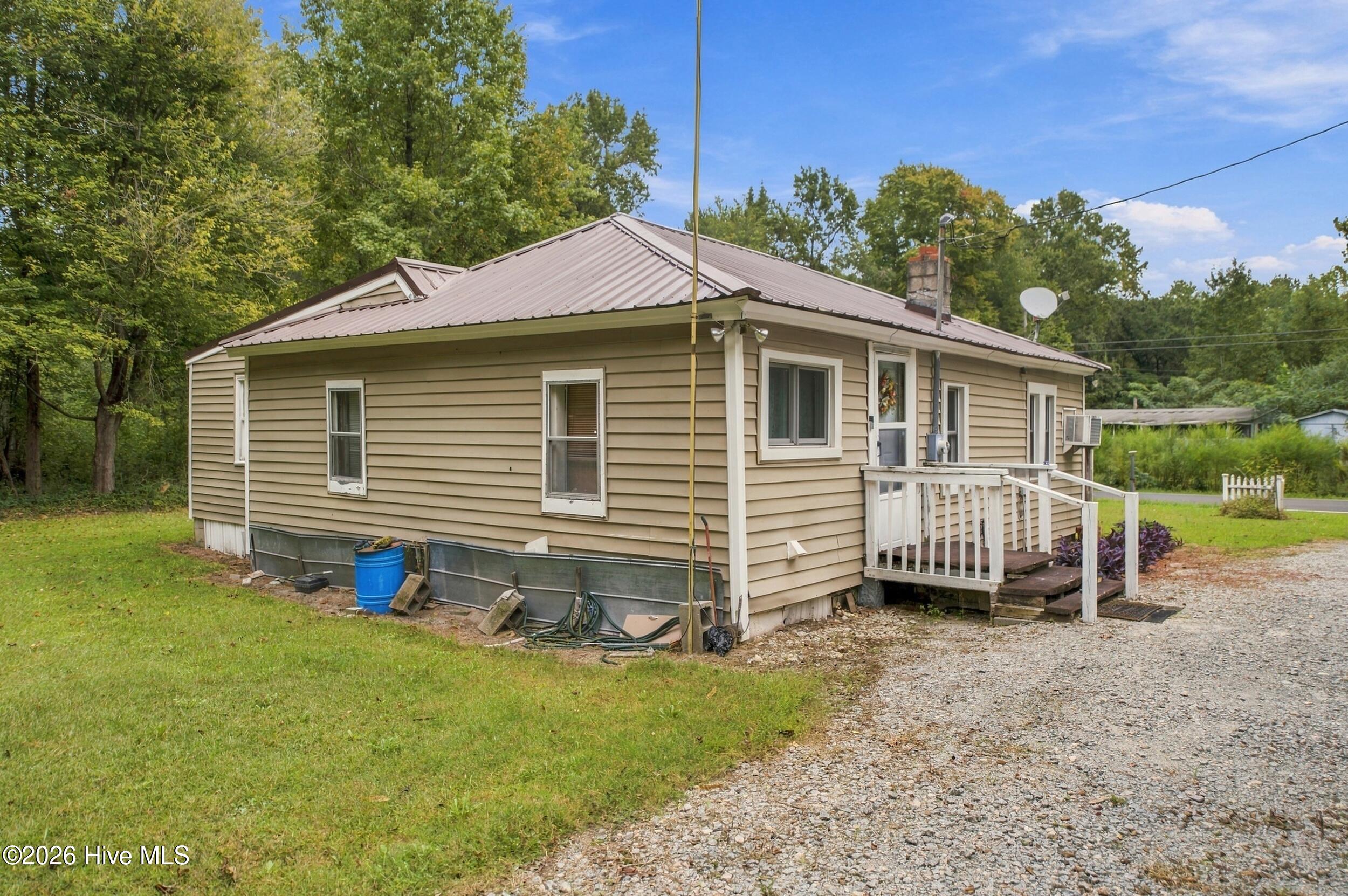 121 Happy Home Road Property Photo 3