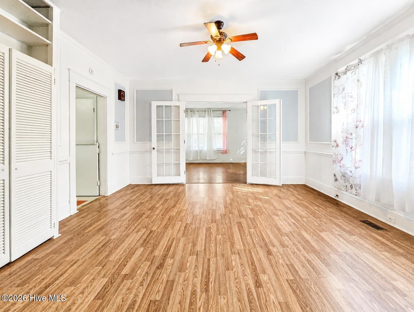 313 S Dyer Street Property Photo 6