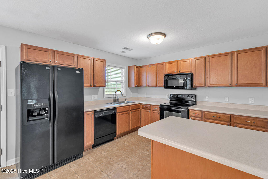 104 Elbert Way Property Photo 10