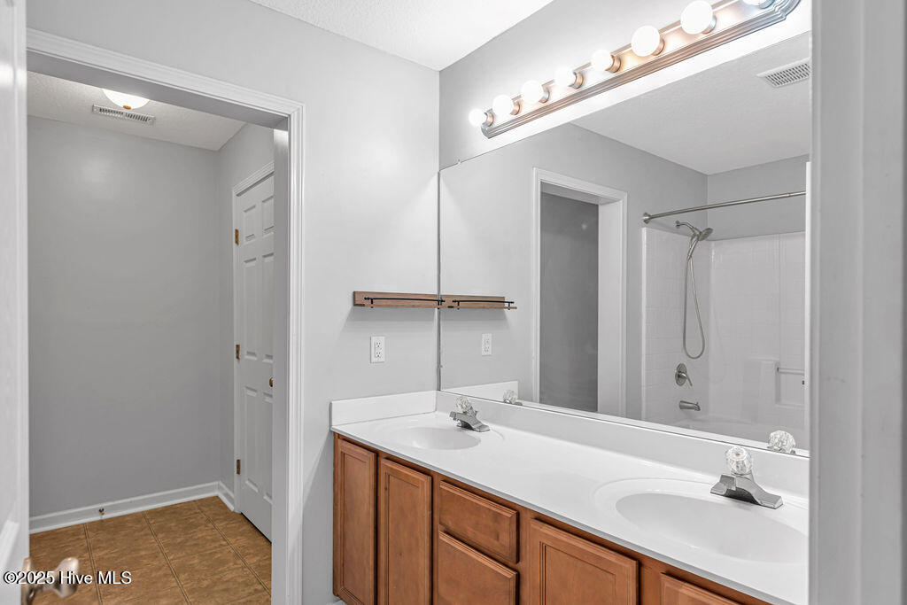 104 Elbert Way Property Photo 17
