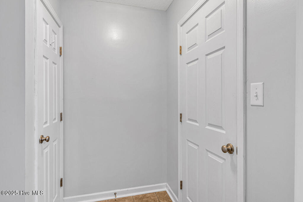 104 Elbert Way Property Photo 19