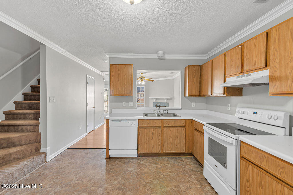 1136 Pueblo Drive Property Photo 11