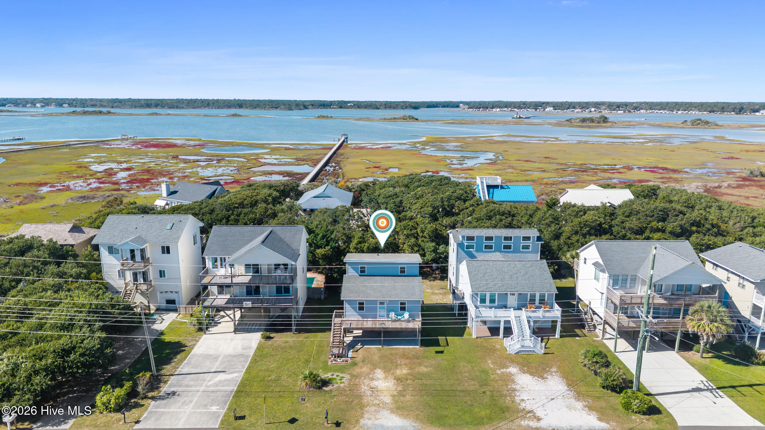 1123 S Topsail Drive Property Photo 2