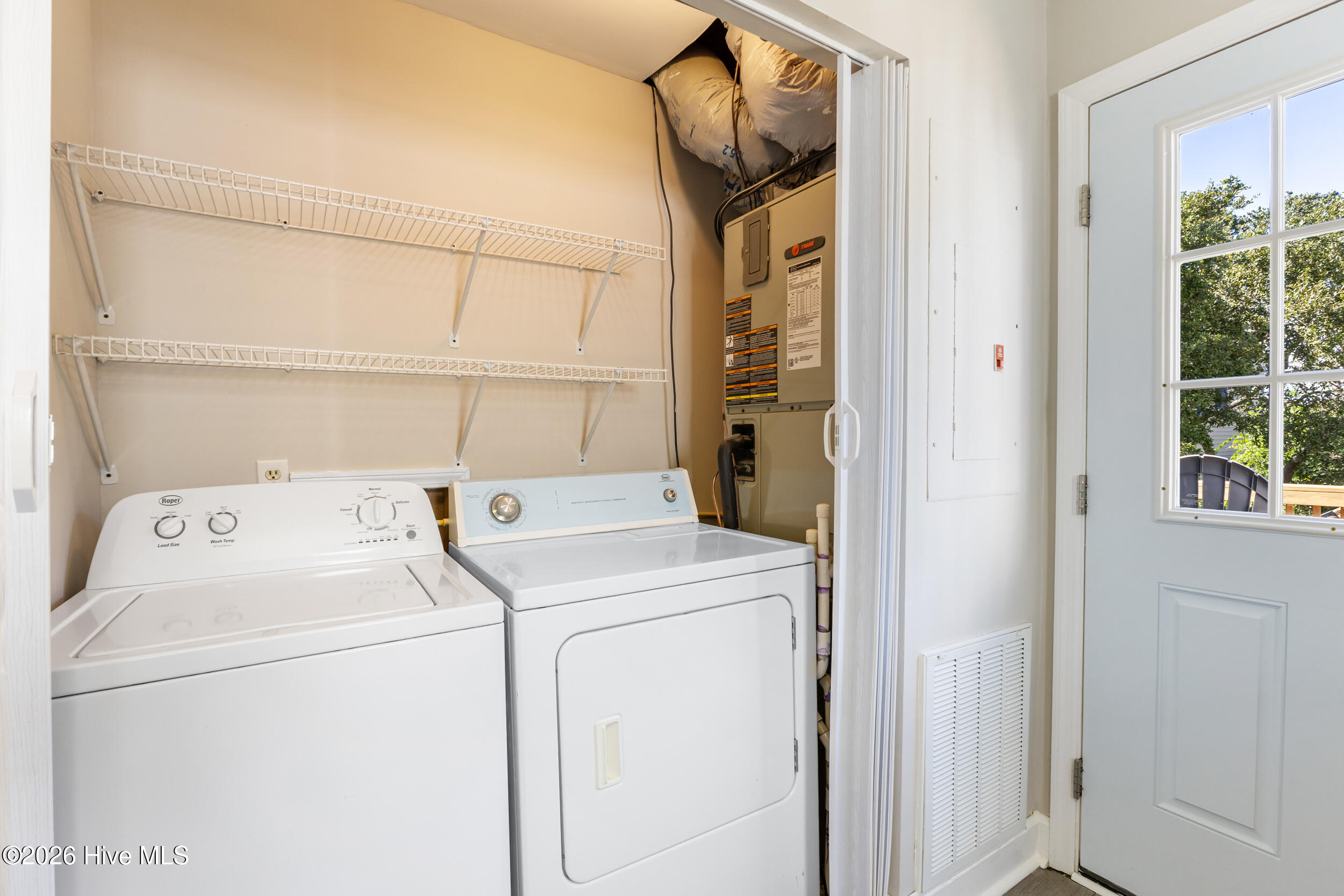 1123 S Topsail Drive Property Photo 18