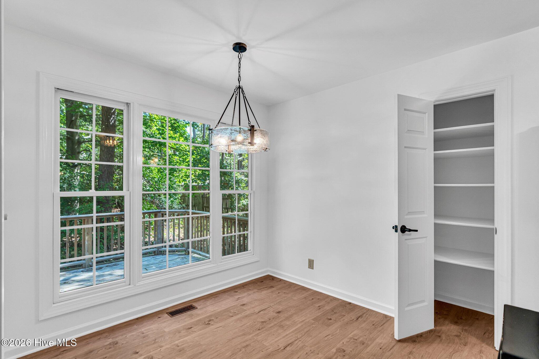 505 Elk Road Property Photo 17