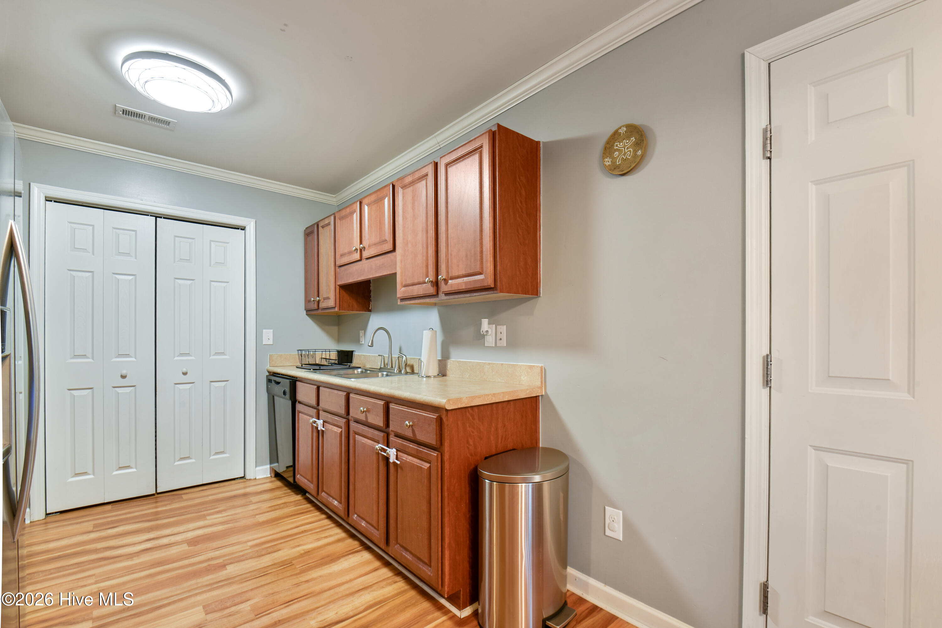 146 Ashbury Park Lane Property Photo 6