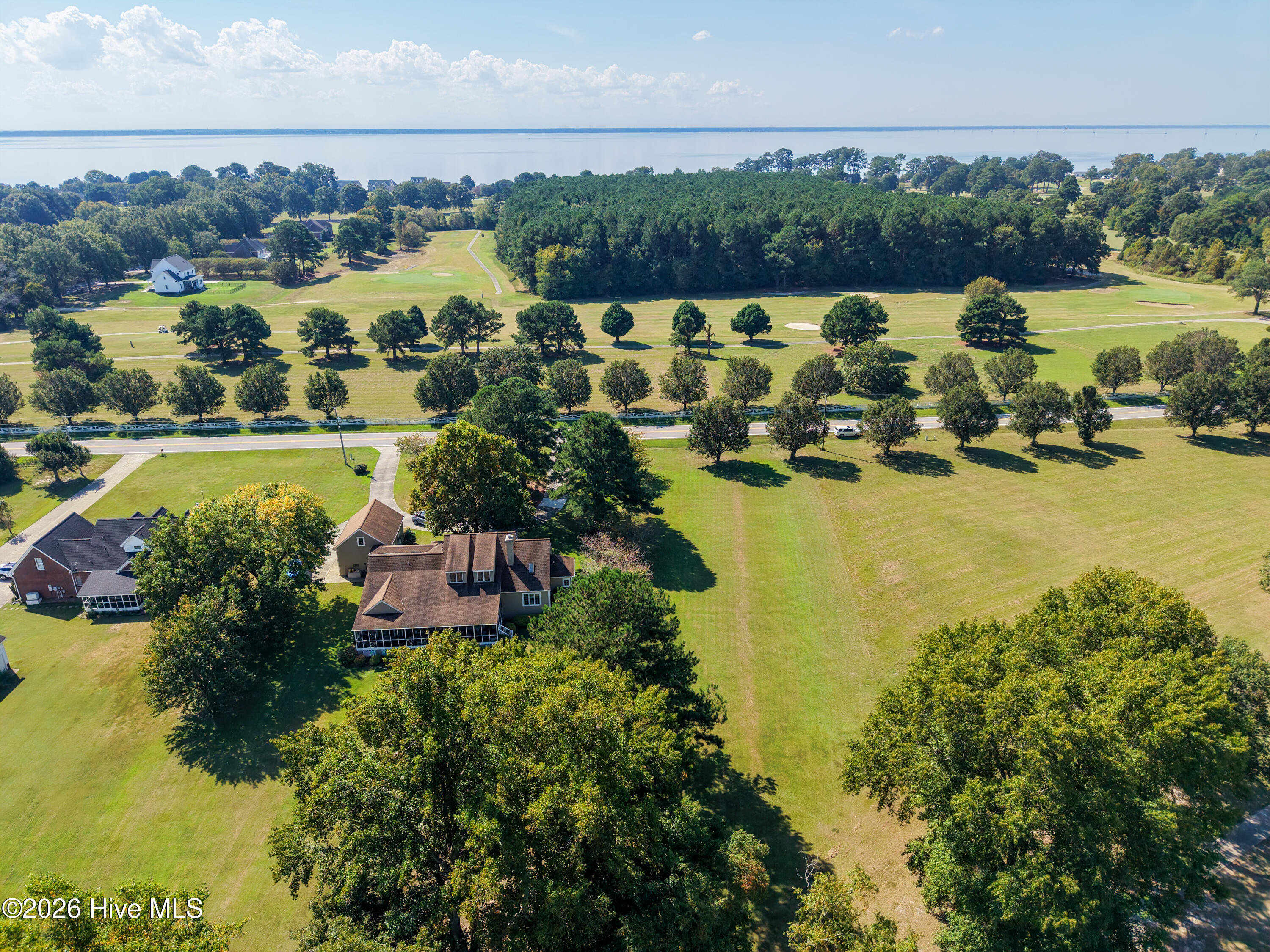 1045 Soundside Road Property Photo 10