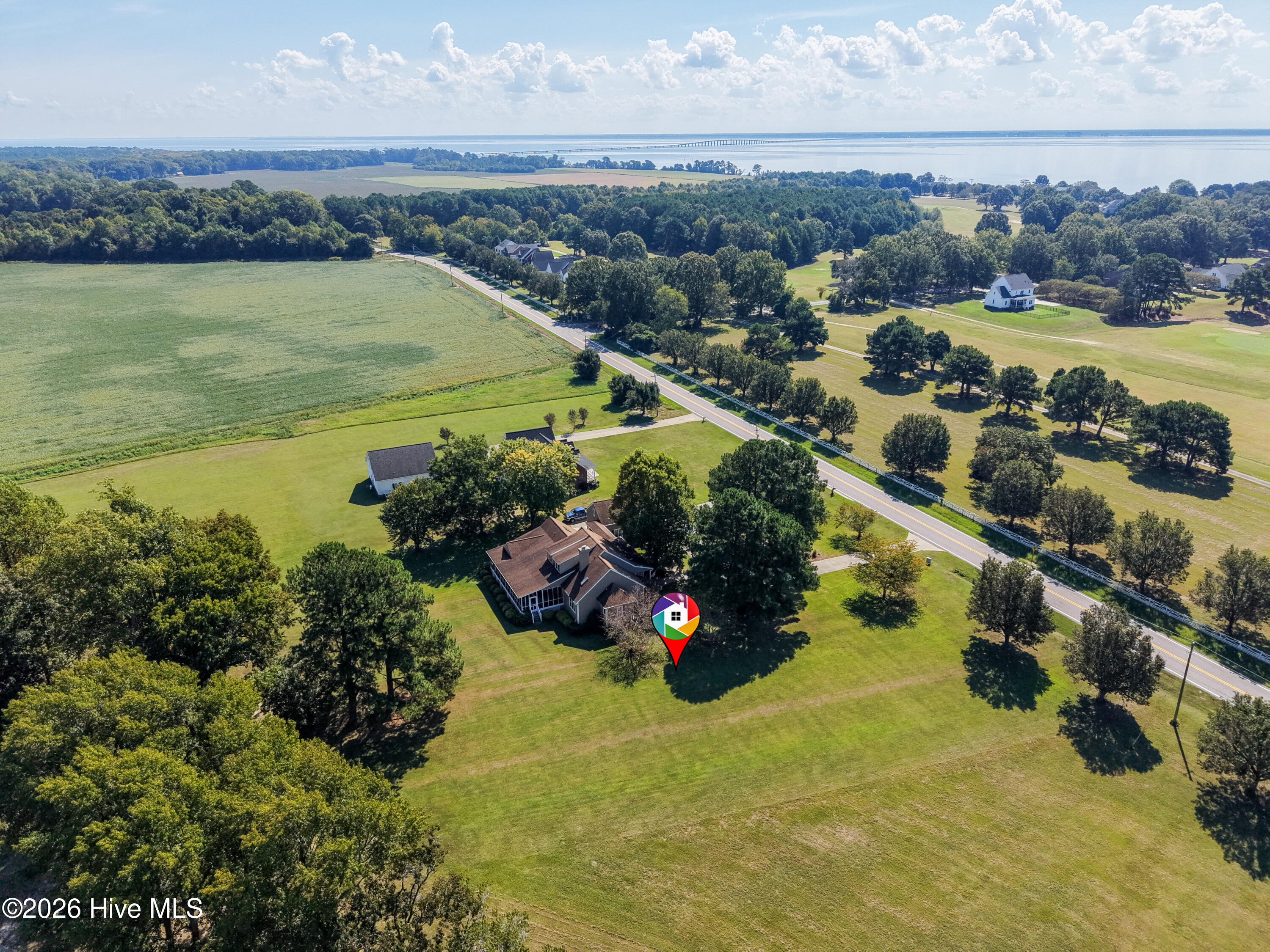 1045 Soundside Road Property Photo 13