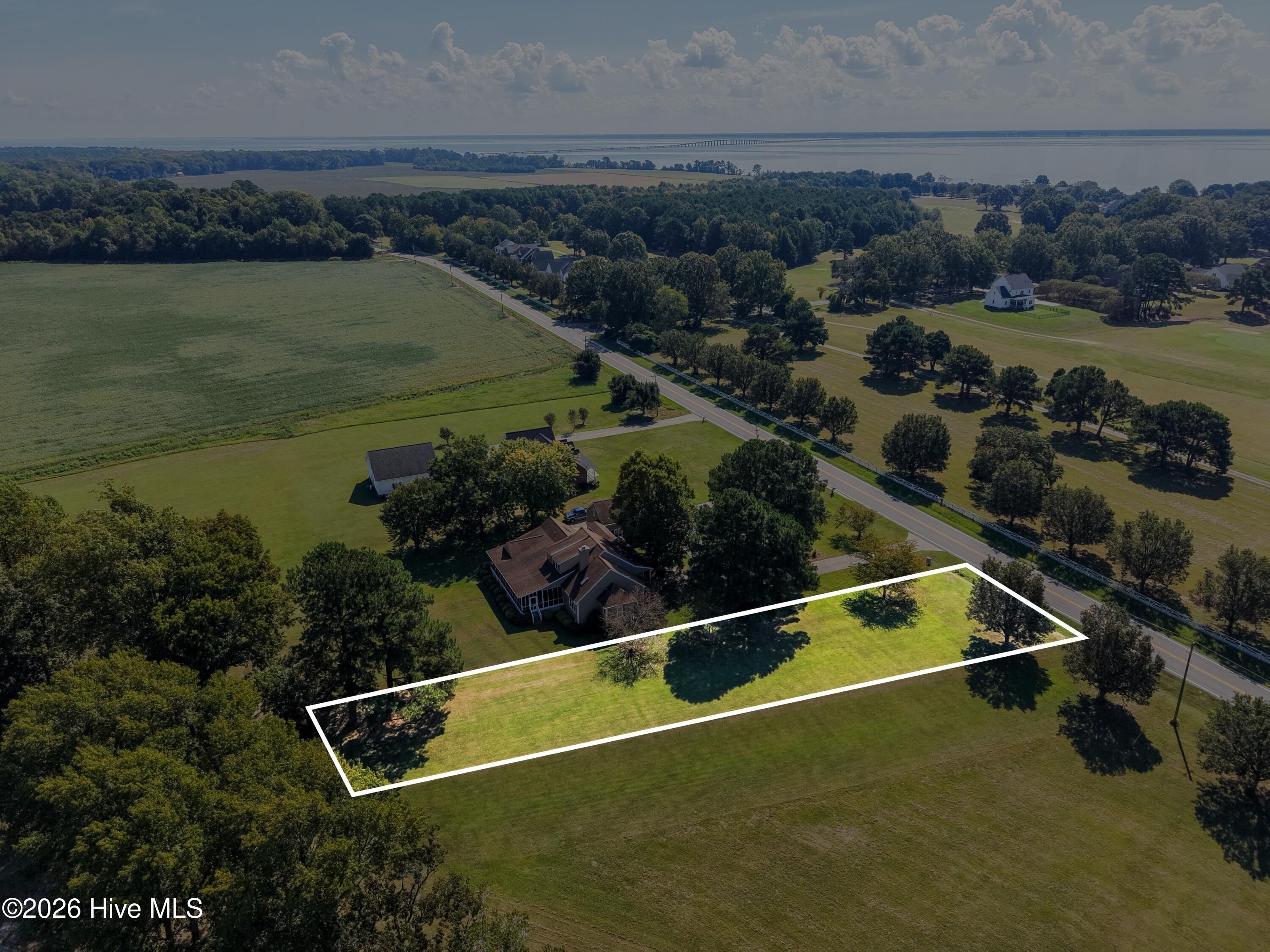 1045 Soundside Road Property Photo 14
